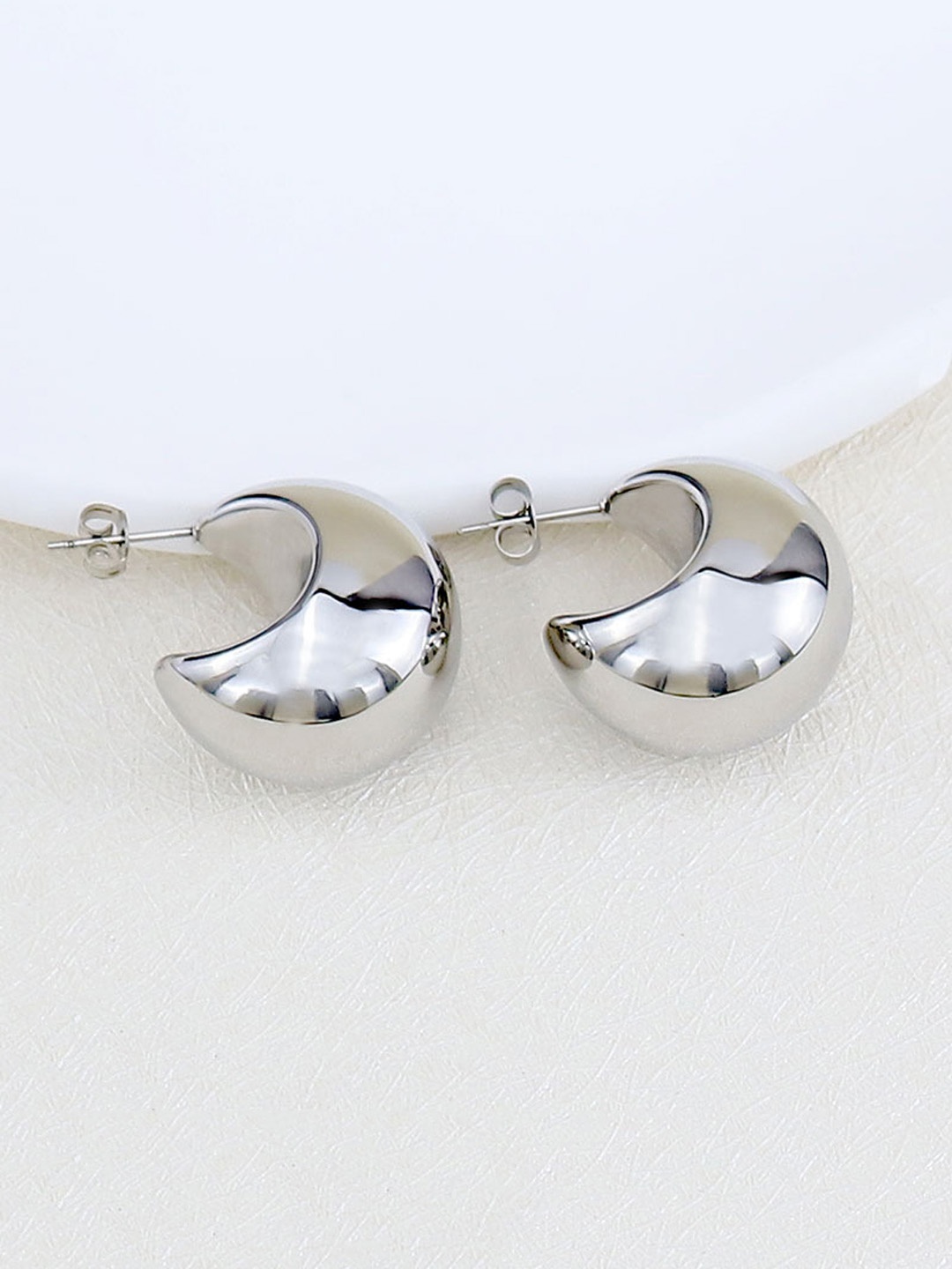 

VAGHBHATT Silver Plated Classic Studs Earrings
