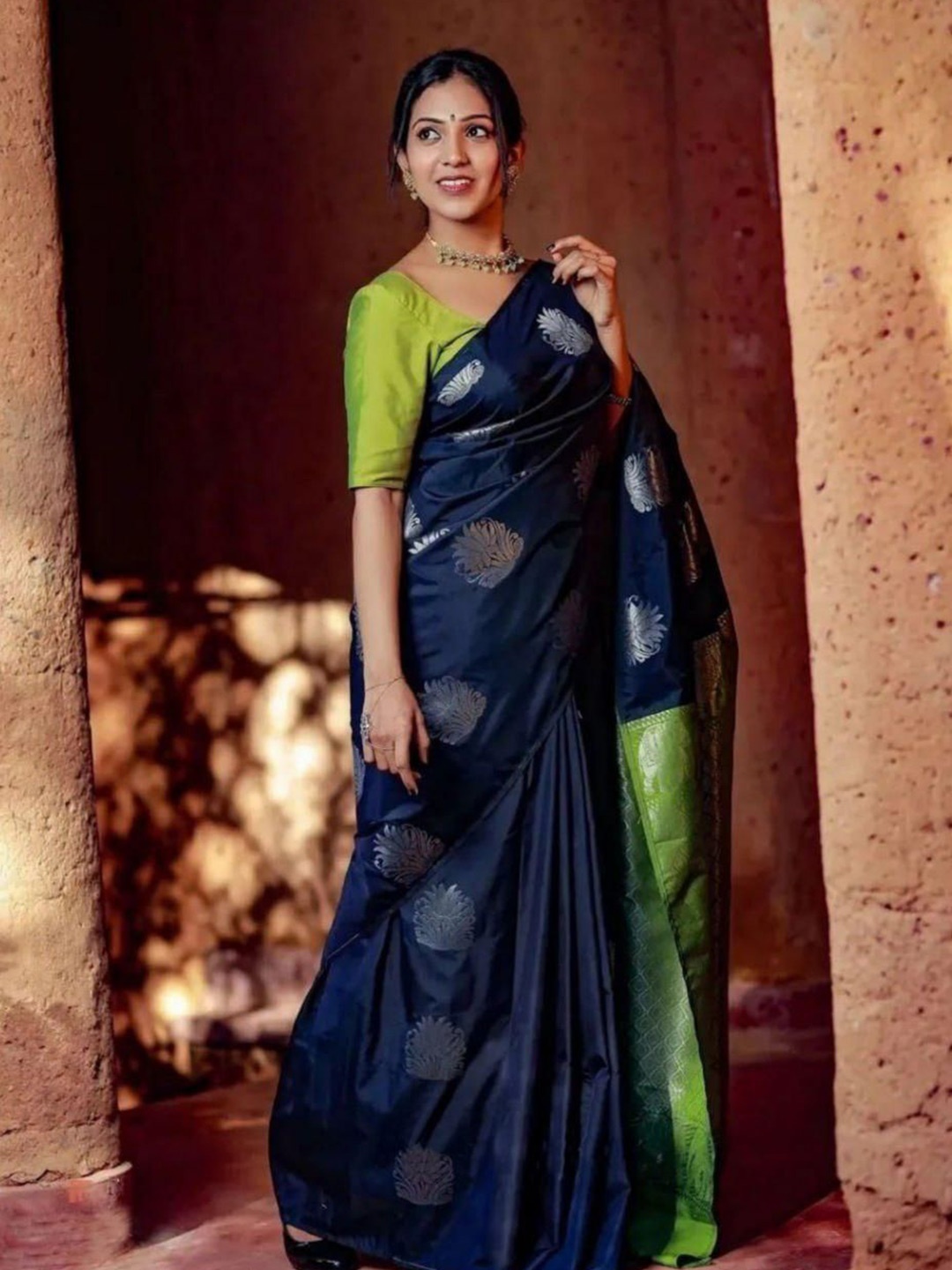 

MORLY Woven Design Zari Kanjeevaram Saree, Navy blue