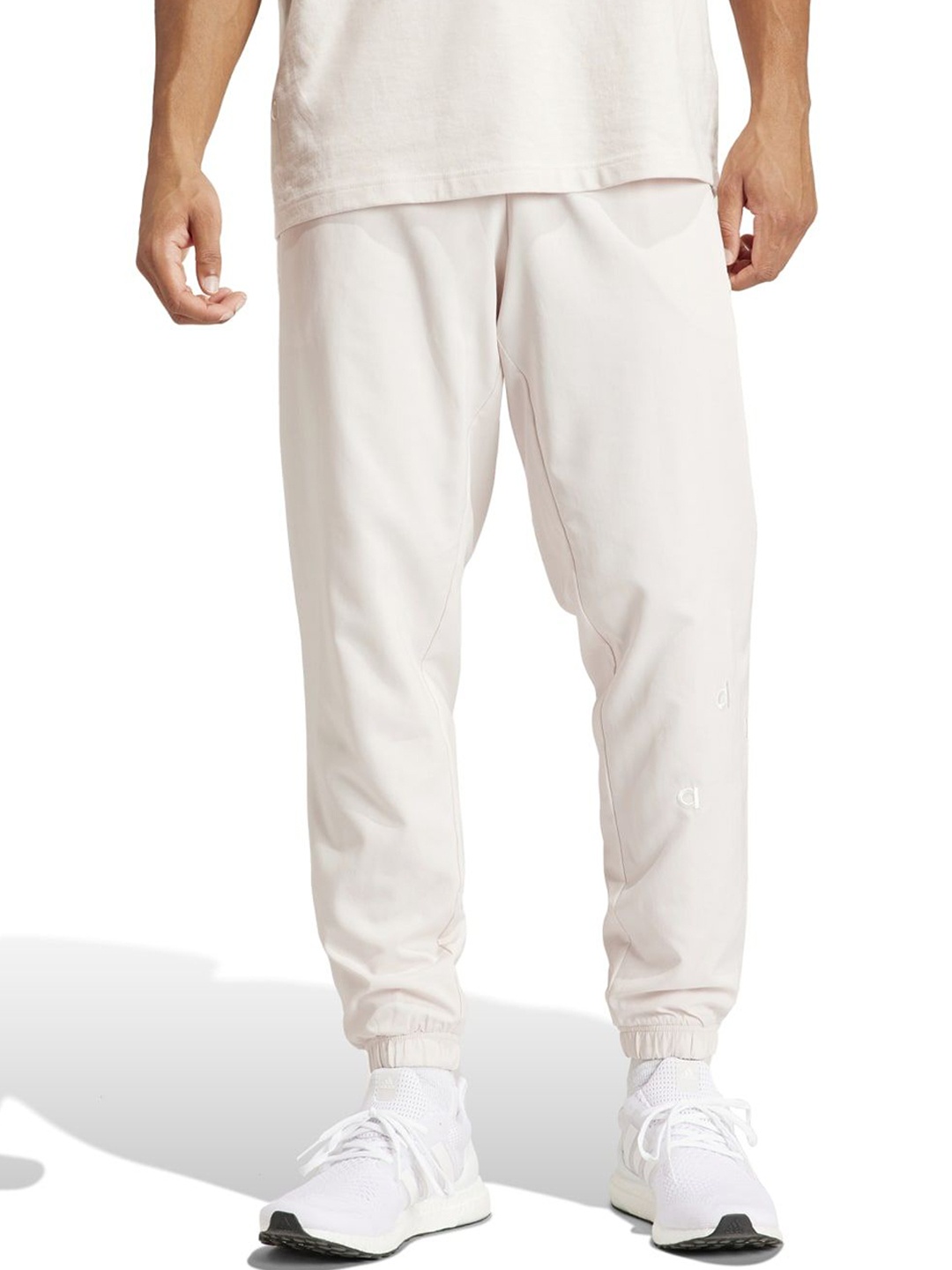 

ADIDAS Men Bl Wvn Pnt Q2 Mid-Rise Joggers, White