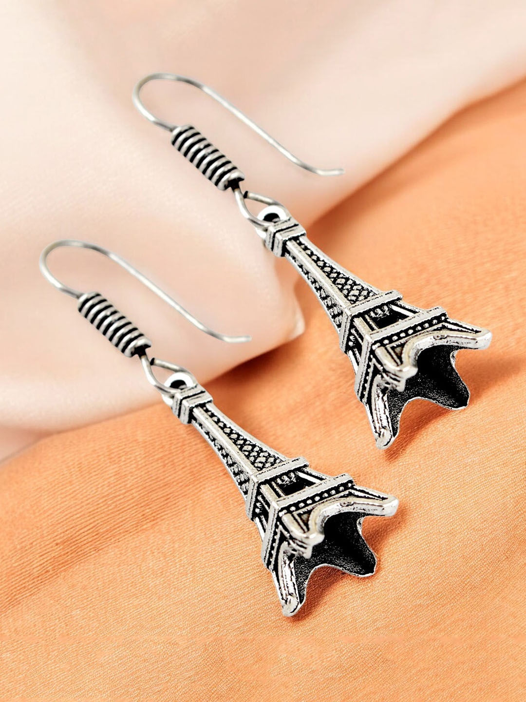 

LUCKY JEWELLERY Contemporary Drop Earrings, Silver