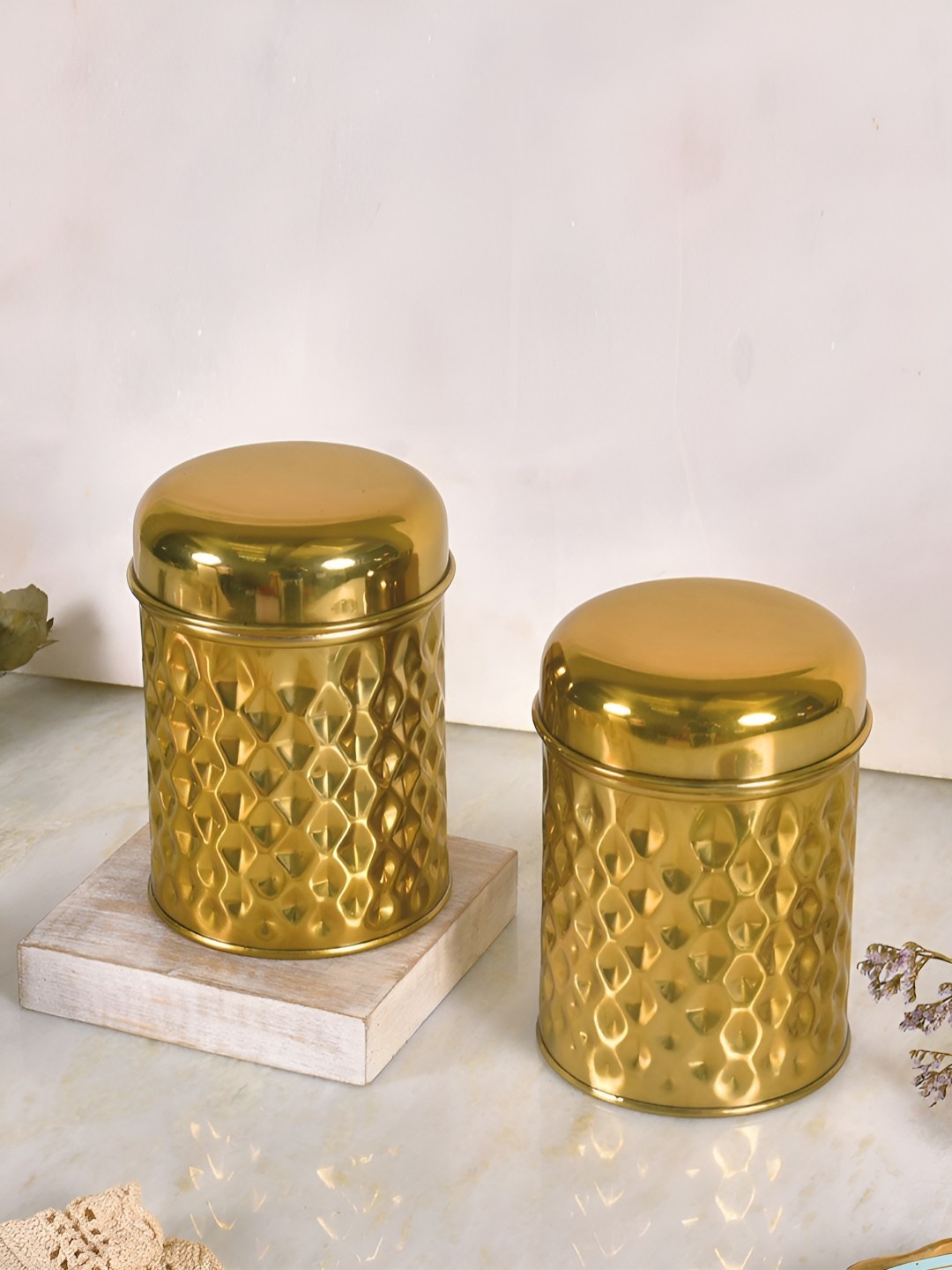 

Living With Elan Gold-Toned 2 Pcs Textured Stainless Steel Canister Container 650 ml Each