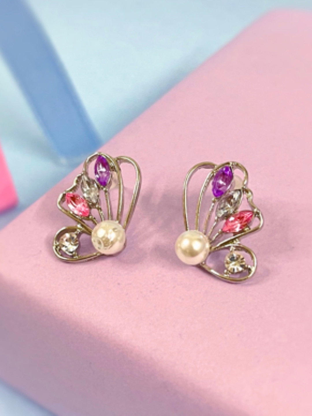 

SUBHAGALANKAR Feather Shaped Studs Earrings, Silver