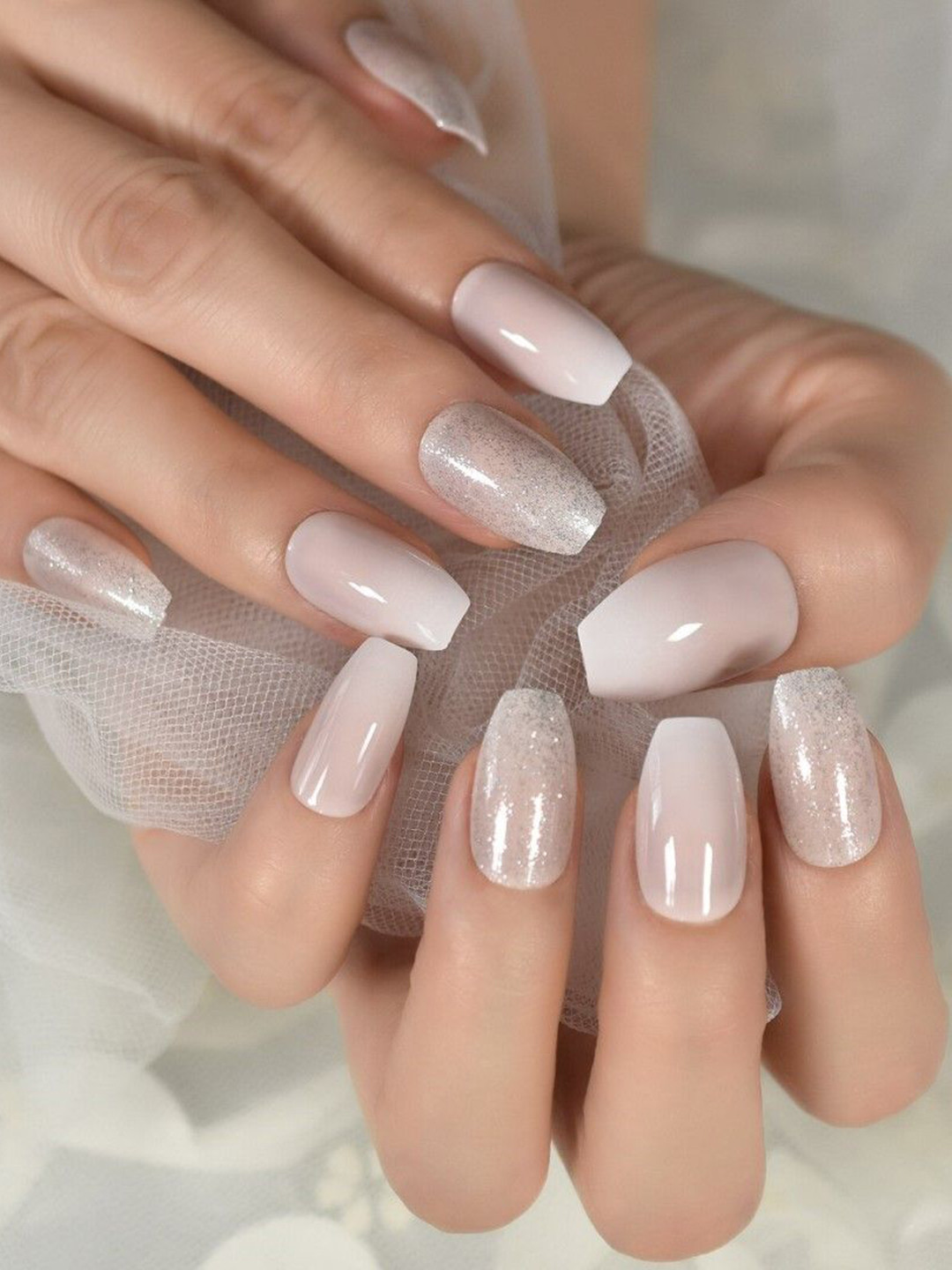 

Pep Nails 24 Pcs Artificial Twinkle Dust Press On Nails -Twinkle Dust, Nude