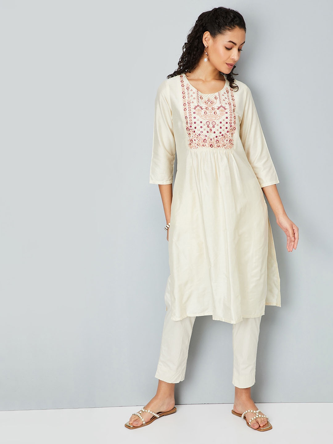 

max Floral Embroidered Pleated Round Neck A-Line Kurta, Off white