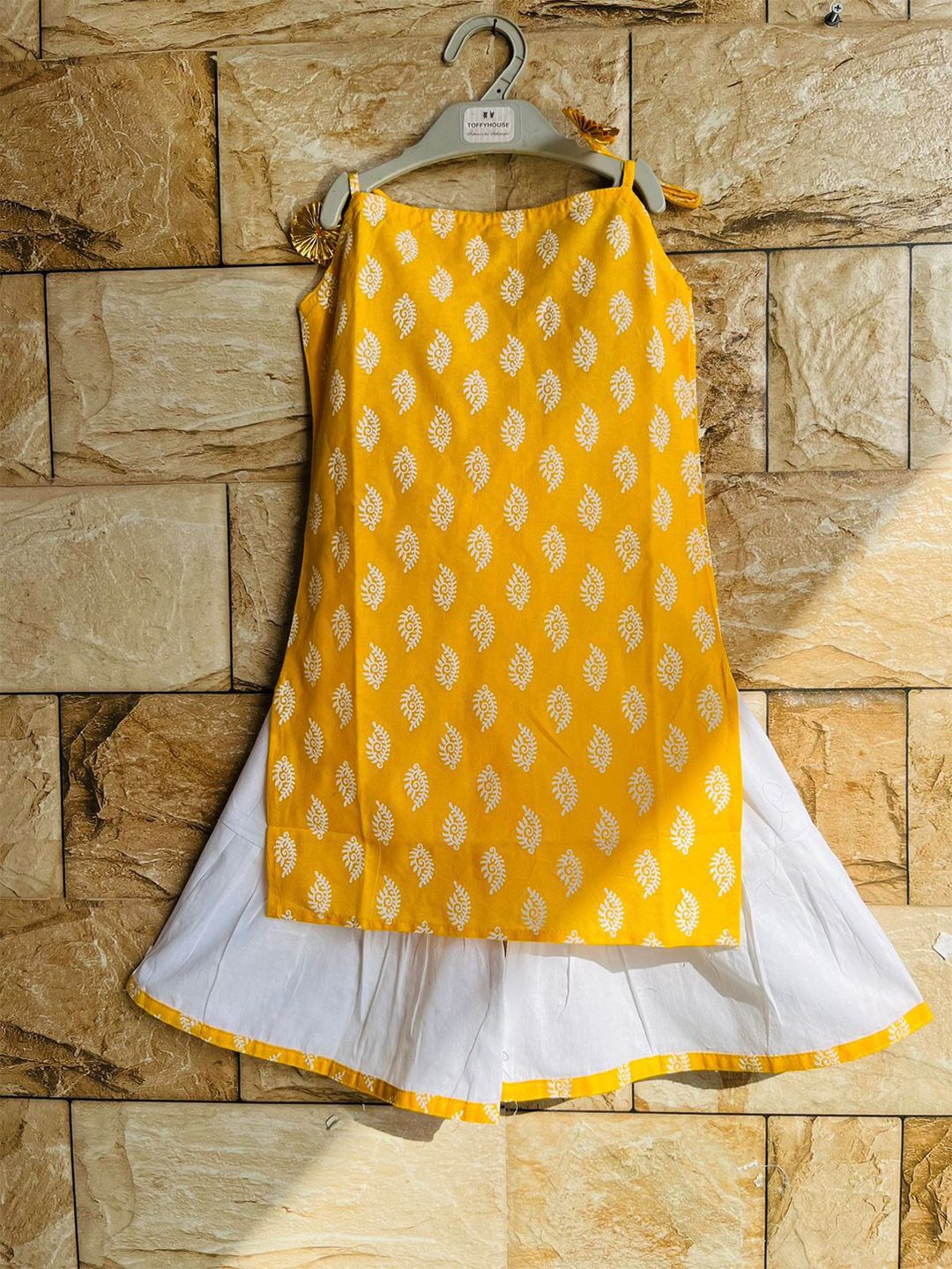 

Bold N Elegant Girls Ethnic Motifs Printed Gotta Patti Pure Cotton Kurta with Sharara, Yellow