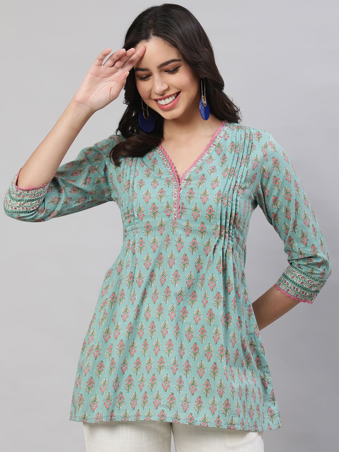 

NISHABD Women Ethnic Motifs Printed V-Neck Cotton Top, Green