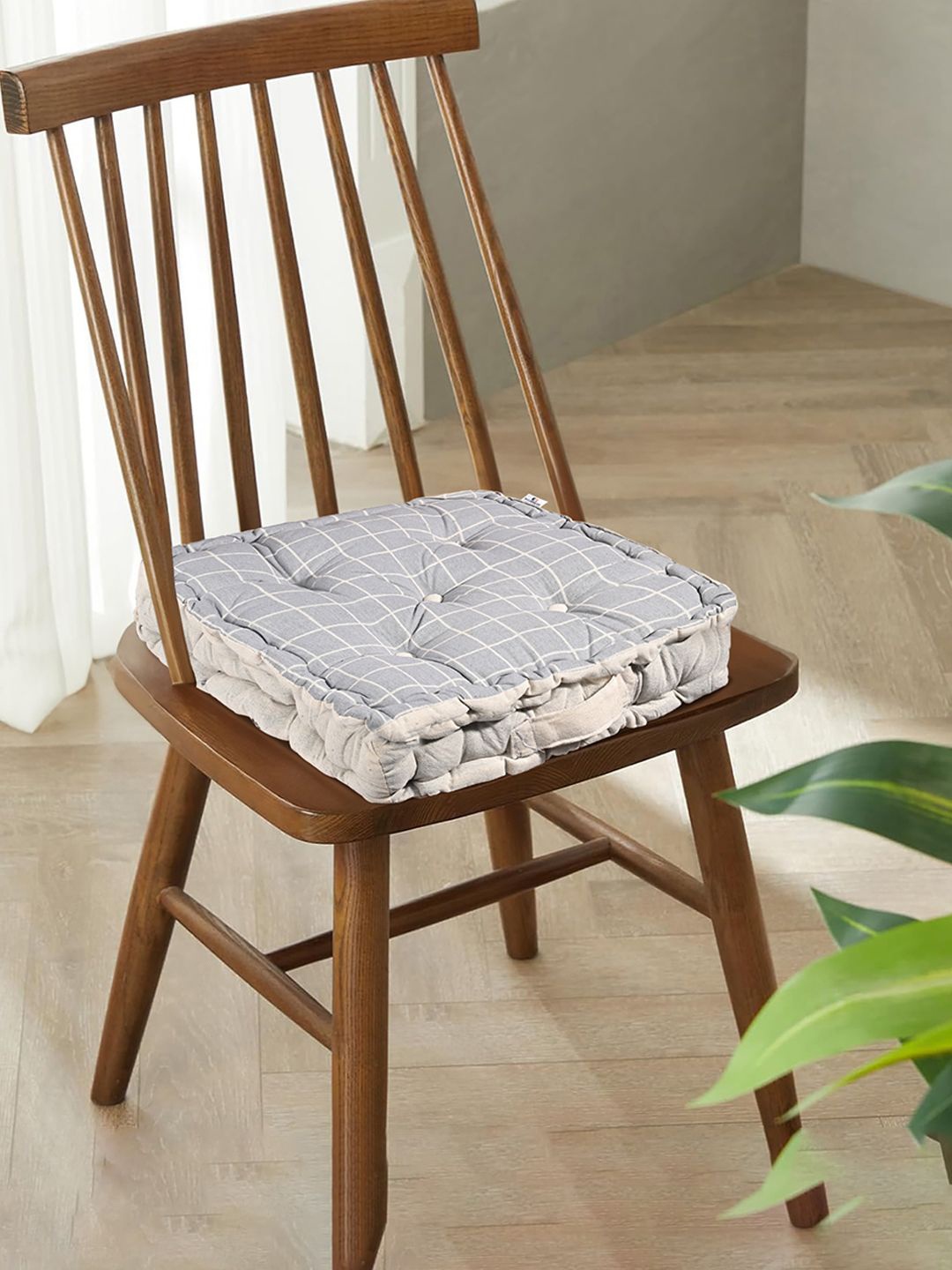 

Kuber Industries Grey & White 2 Pieces Checked & Printed Cotton Chair Pads