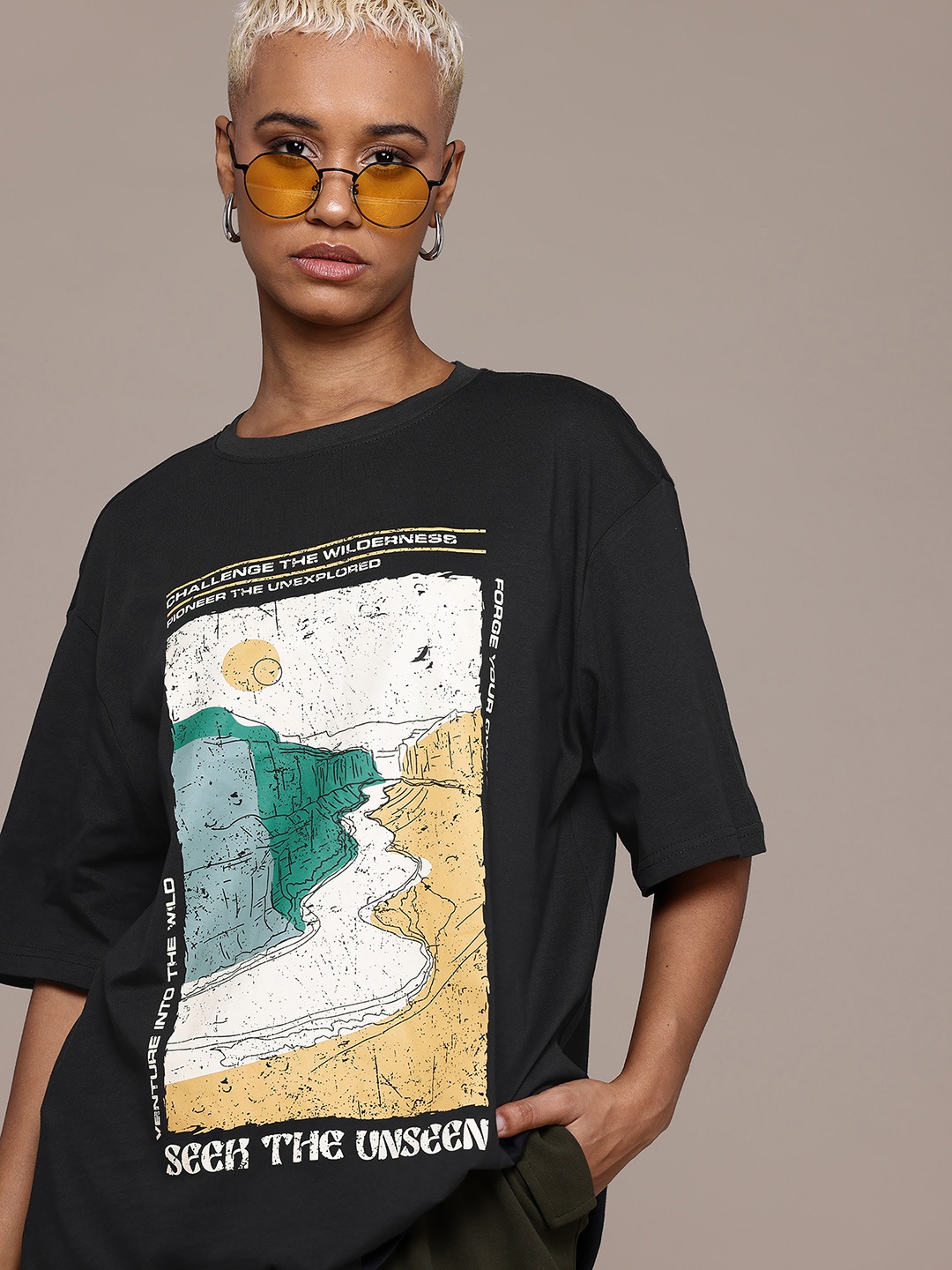 

The Roadster Lifestyle Co Printed Pure Cotton Oversized T-shirt, Black