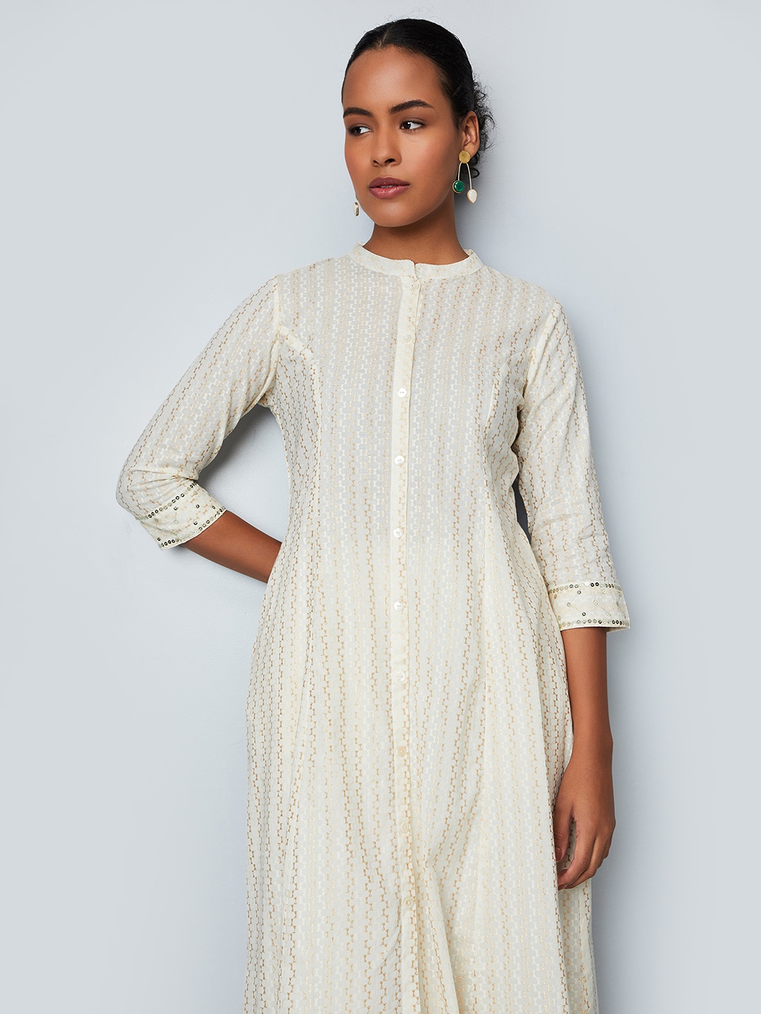

max Geometric Woven Design Panelled Mandarin Collar Sequinned A-Line Kurta, Off white