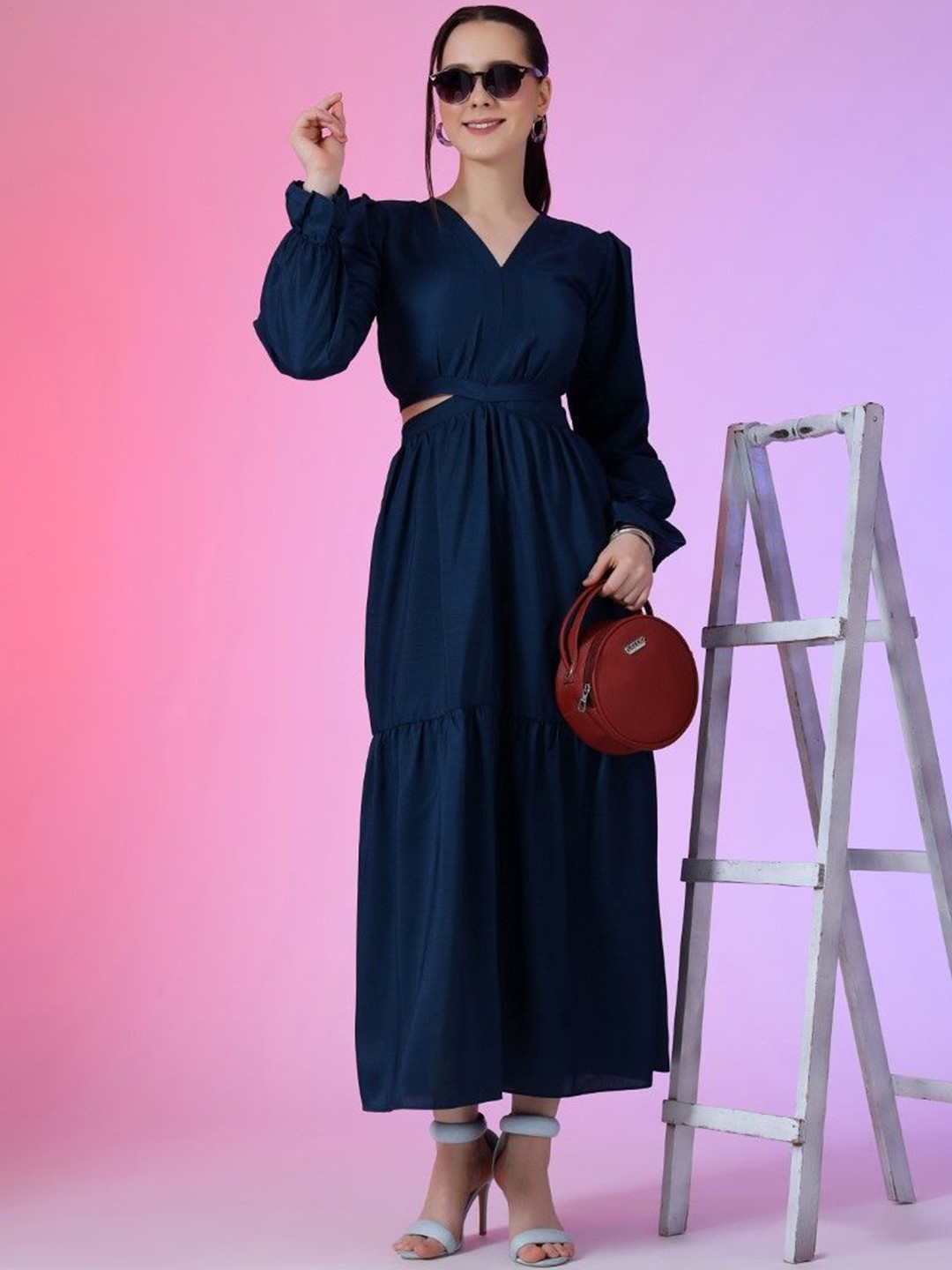 

Krunal Raiyani Solid Cut-Outs Details Maxi Dress, Navy blue