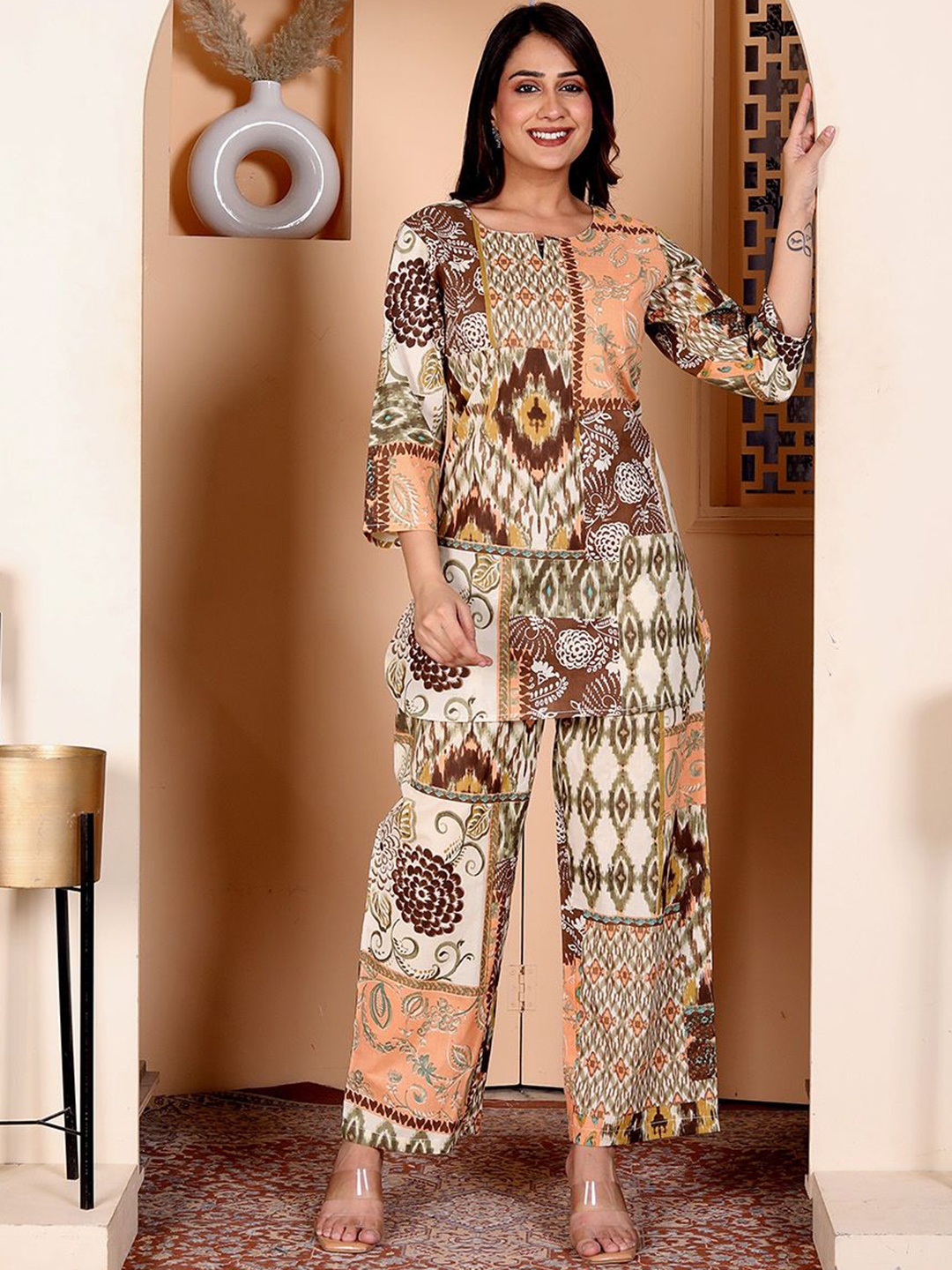 

Kaftanize Ikkat Patches Women Printed Pure Cotton Top With Trousers Co-Ords, Brown