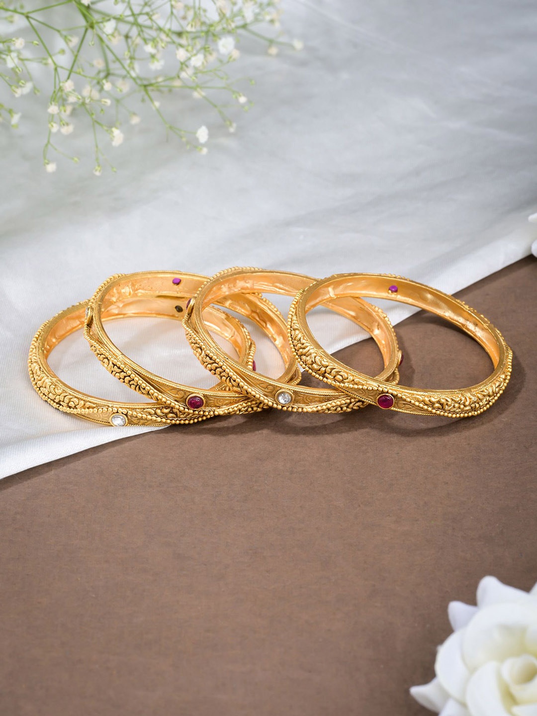 

Designbox Set Of 4 Kundan-Studded Bangles, Gold