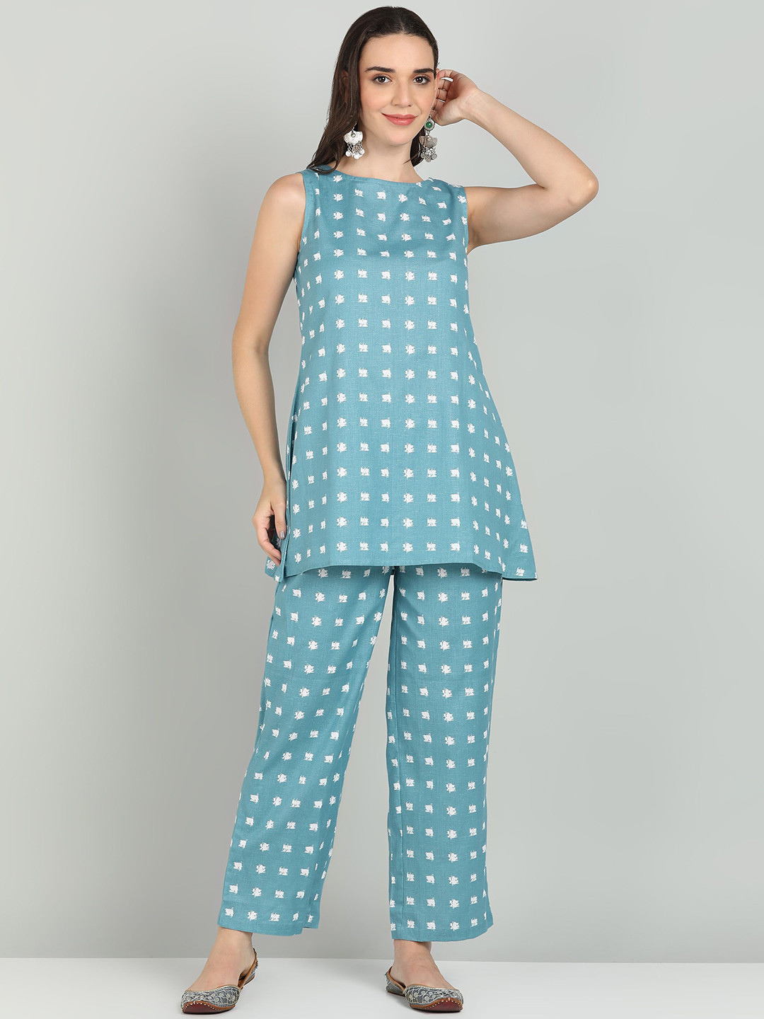 

Shiv ali apparels Women Printed Sleeveless Round Neck Tunic With Trousers Co-Ords Set, Blue