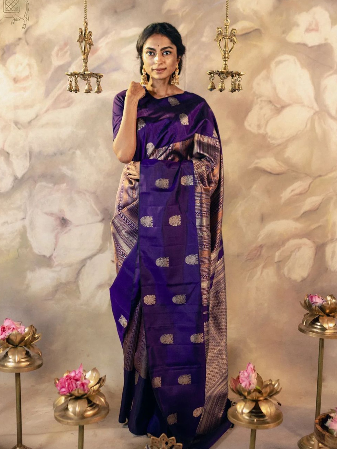 

MORLY Ethnic Motifs Woven Design Zari Kanjeevaram Saree, Purple