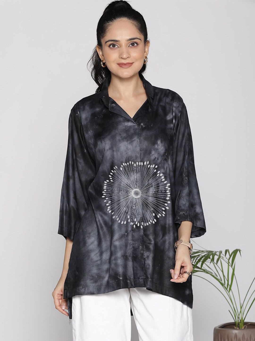 

LetsDressUp Women Tie and Dye Shirt Style Longline Top, Black