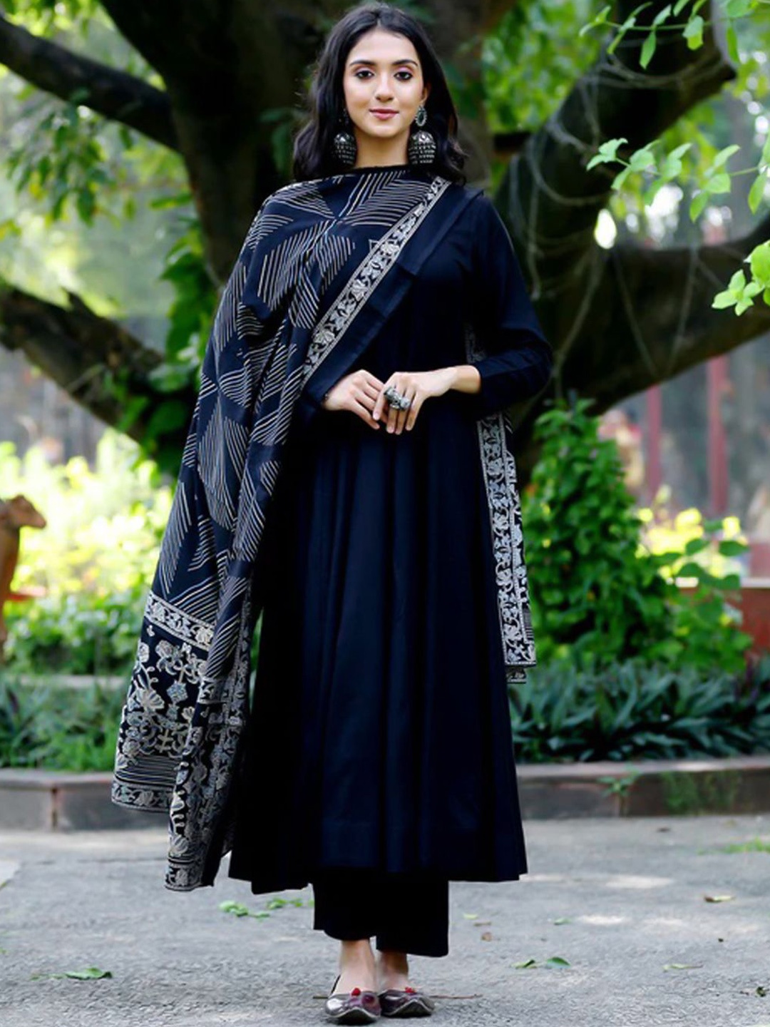 

KERI PERRY Round Neck Anarkali Kurta with Palazzos & Dupatta, Navy blue