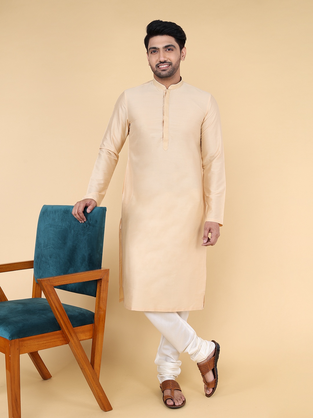 

ZOIS Mandarin Collar Khadi Silk Straight Kurta, Beige