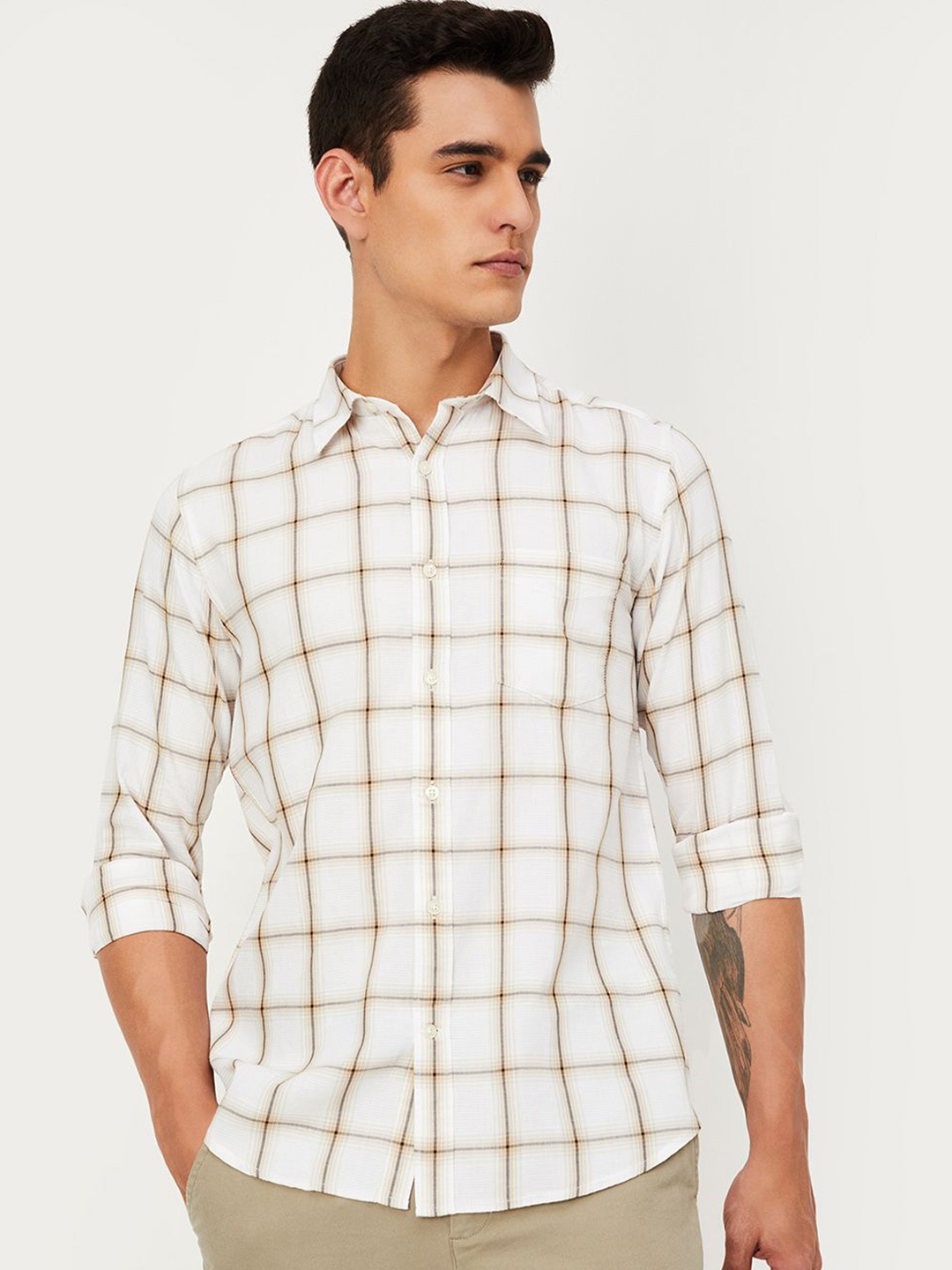 

max Men Spread Collar Windowpane Checked Cotton Casual Shirt, Beige