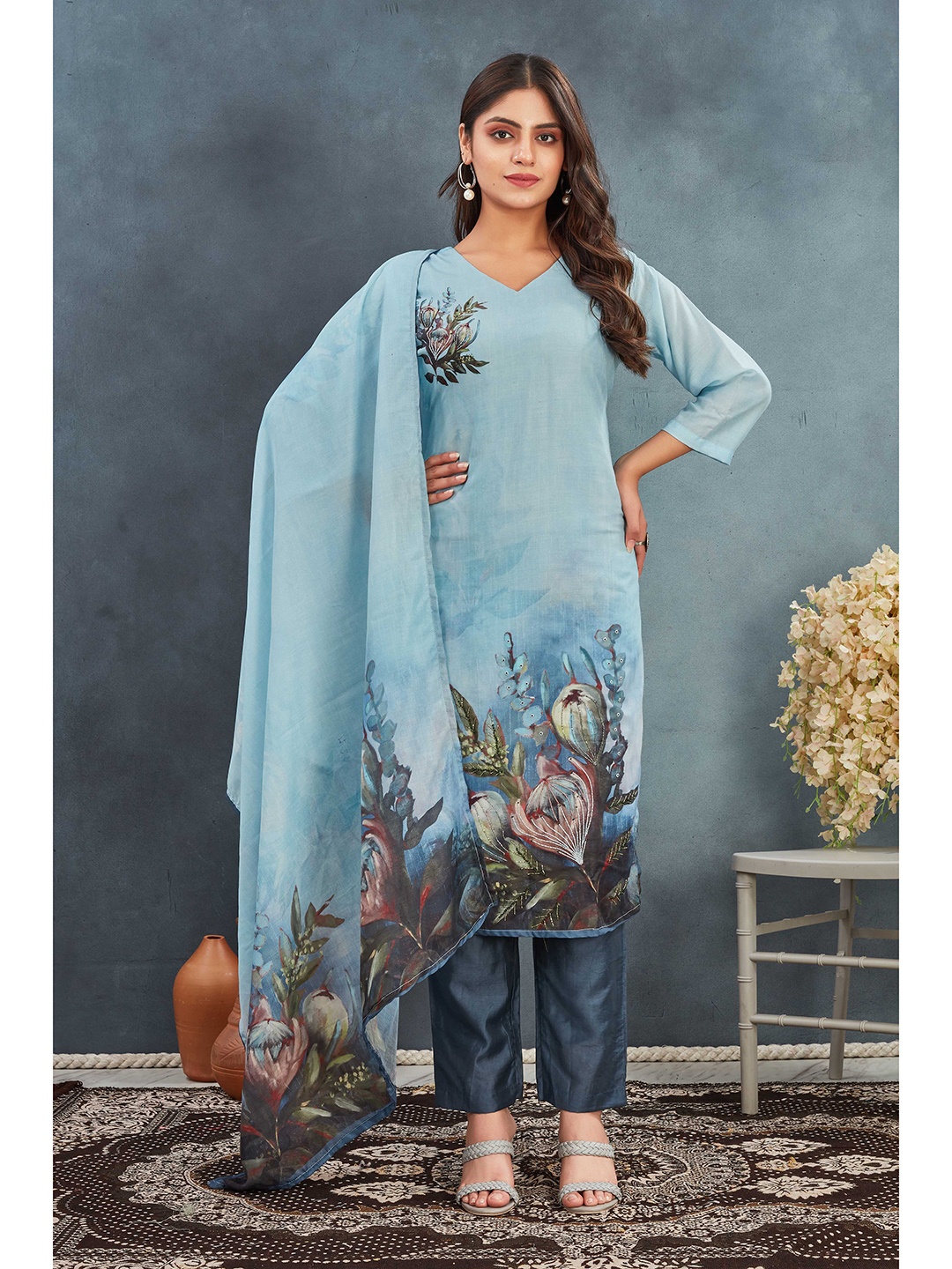 

TWINS LADY Floral Printed Three-Quarter Sleeves Regular Kurta With Trouser With Dupatta, Blue