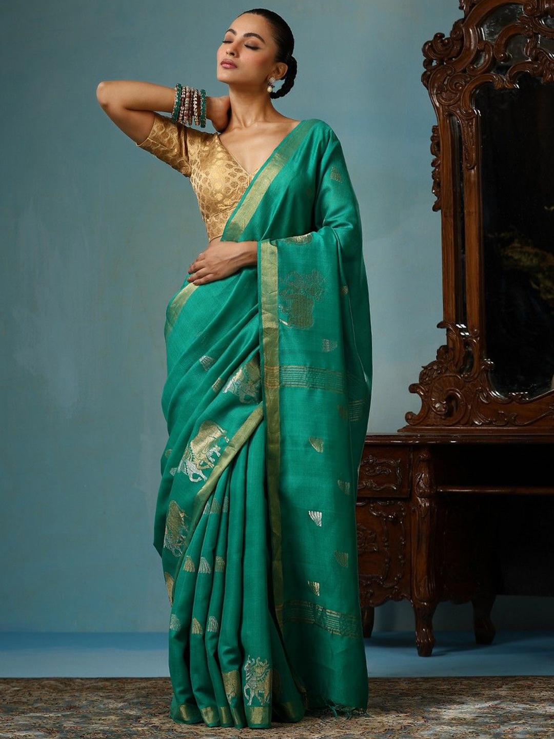 

DUSALA INDIA Woven Design Zari Saree, Green