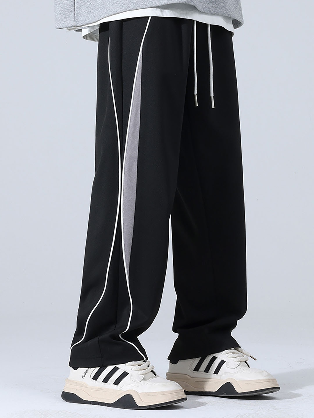 

StyleCast x Revolte Men Loose Fit Regular Trousers, Black