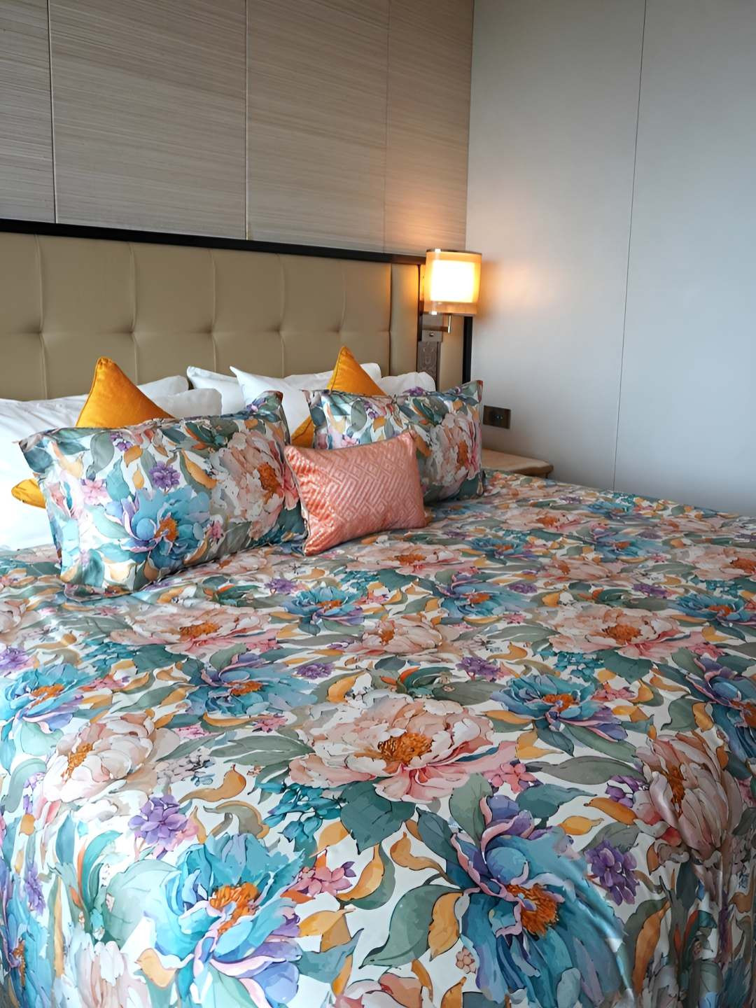 

TARA- Sparkling Homes Pink & Green Floral 350 TC King Bedsheet with 2 Pillow Covers