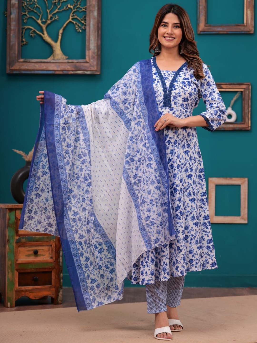 

PARUCREATION Floral Printed Anarkali Kurta with Palazzos & Dupatta, Blue