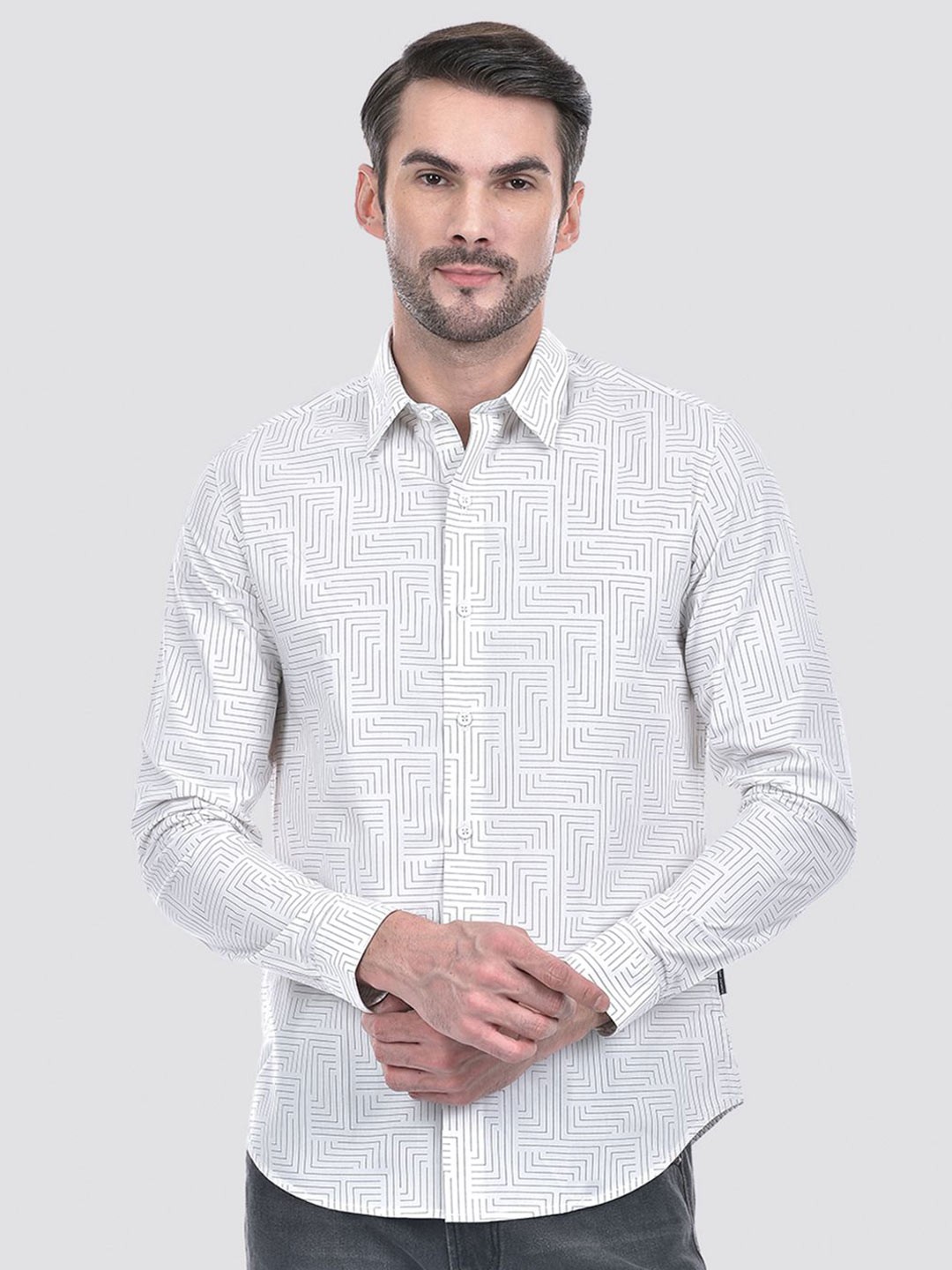 

Numero Uno Men Spread Collar Abstract Printed Cotton Slim Fit Casual Shirt, White