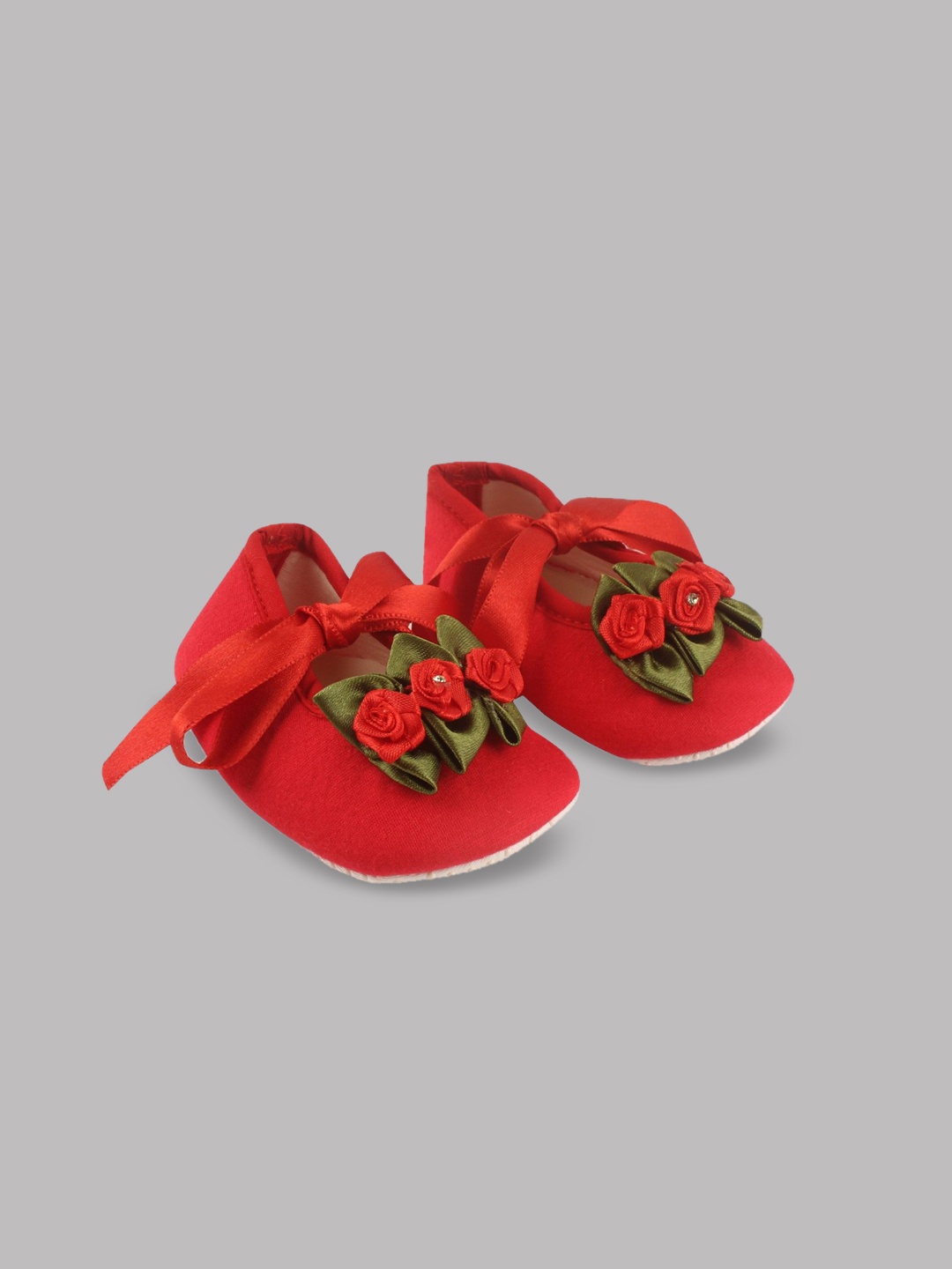 

Daizy Girls Floral Applique Booties, Red