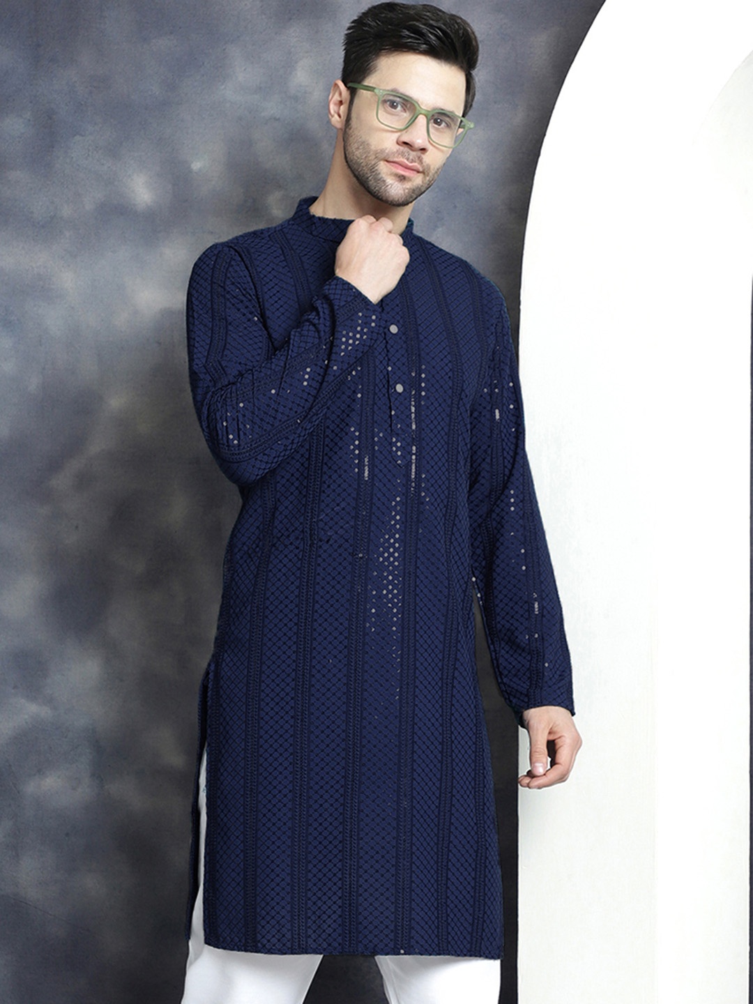 

Jompers Geometric Embroidered Chikankari Work Band Collar Straight Kurta, Navy blue