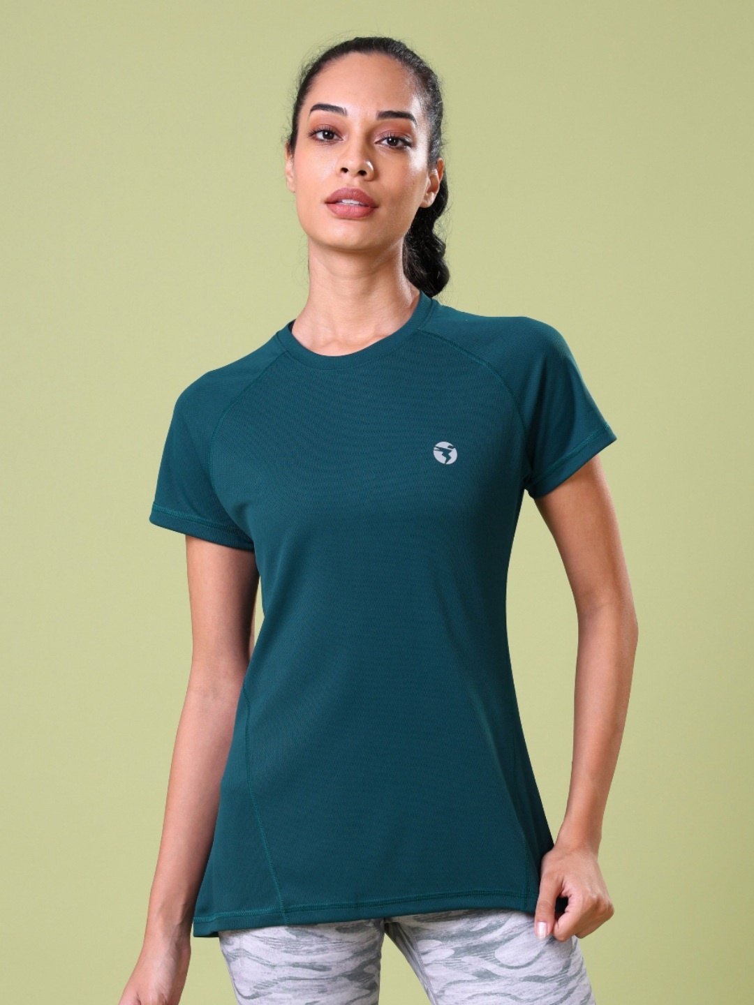 

Technosport Women Solid UPF50 Slim Fit T-shirt, Teal