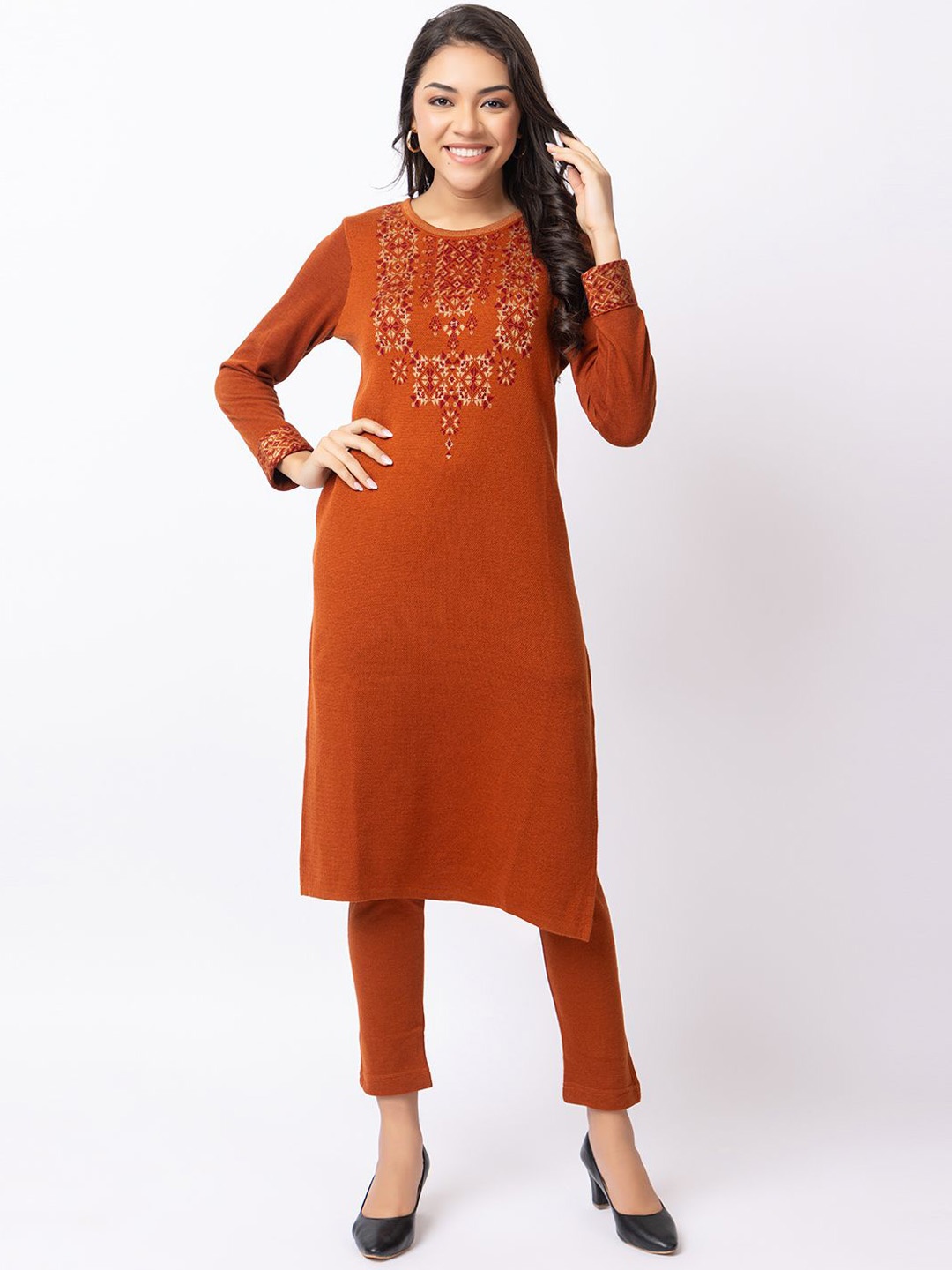 

KEIKO Floral Woven Design Round Neck Jacquard Straight Kurta, Rust