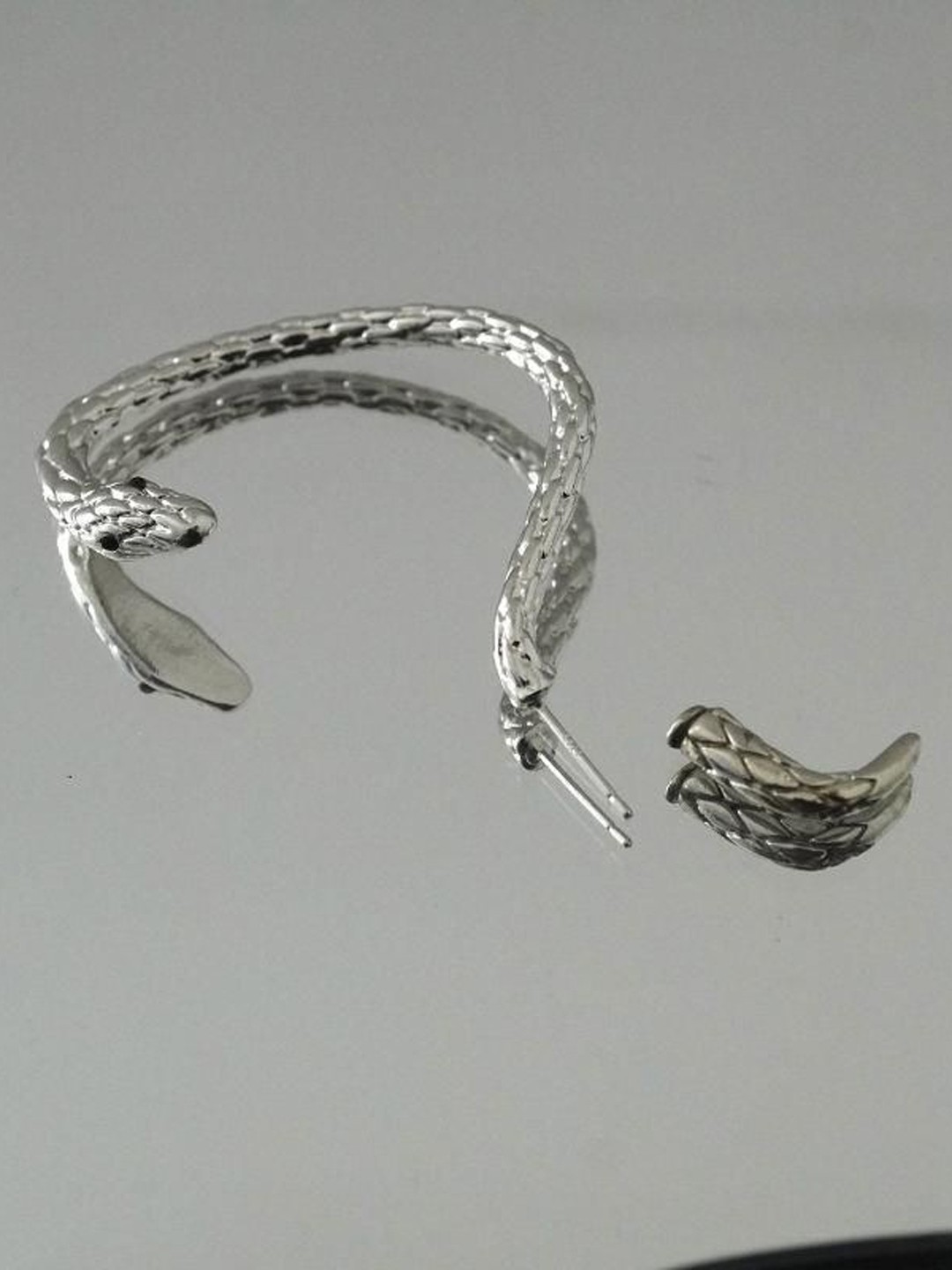 

FIMBUL Animal Shaped Ear Cuff Earrings, Silver