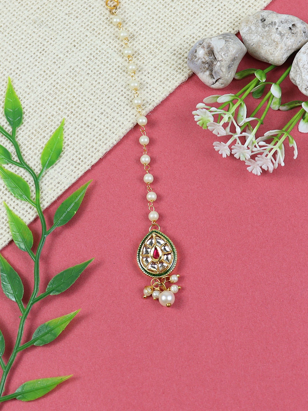 

Asthetika Kids Girls Gold-Plated Kundan Studded Maang Tikka