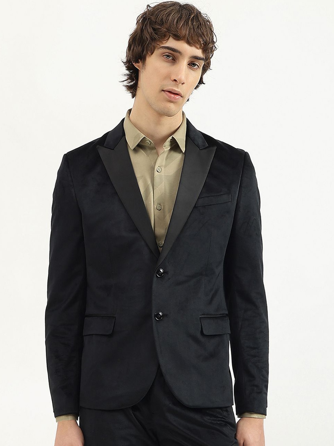 

United Colors of Benetton Notched Lapel Collar Single-Breasted Formal Blazer, Black