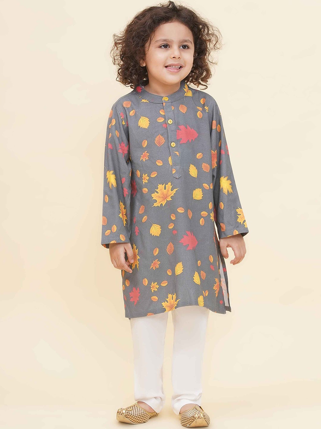 

Sethukrishna Boys Floral Printed Kurta With Pyjamas, Grey