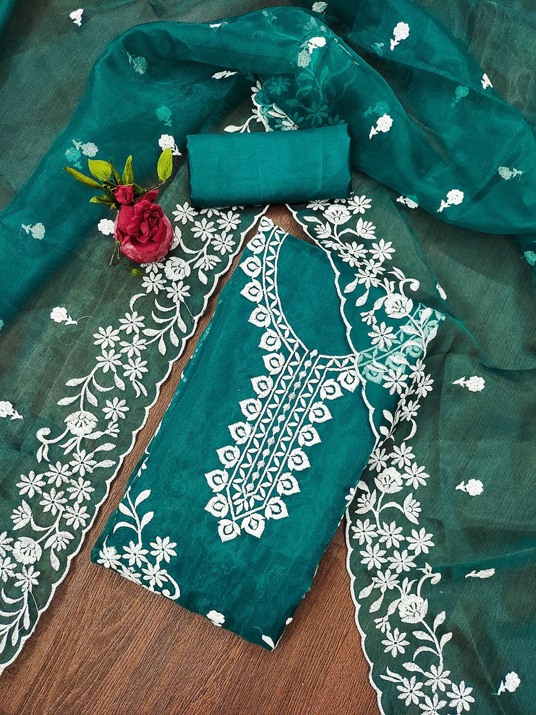 

Maroosh Floral Embroidered Thread Work Organza Unstitched Dress Material, Sea green