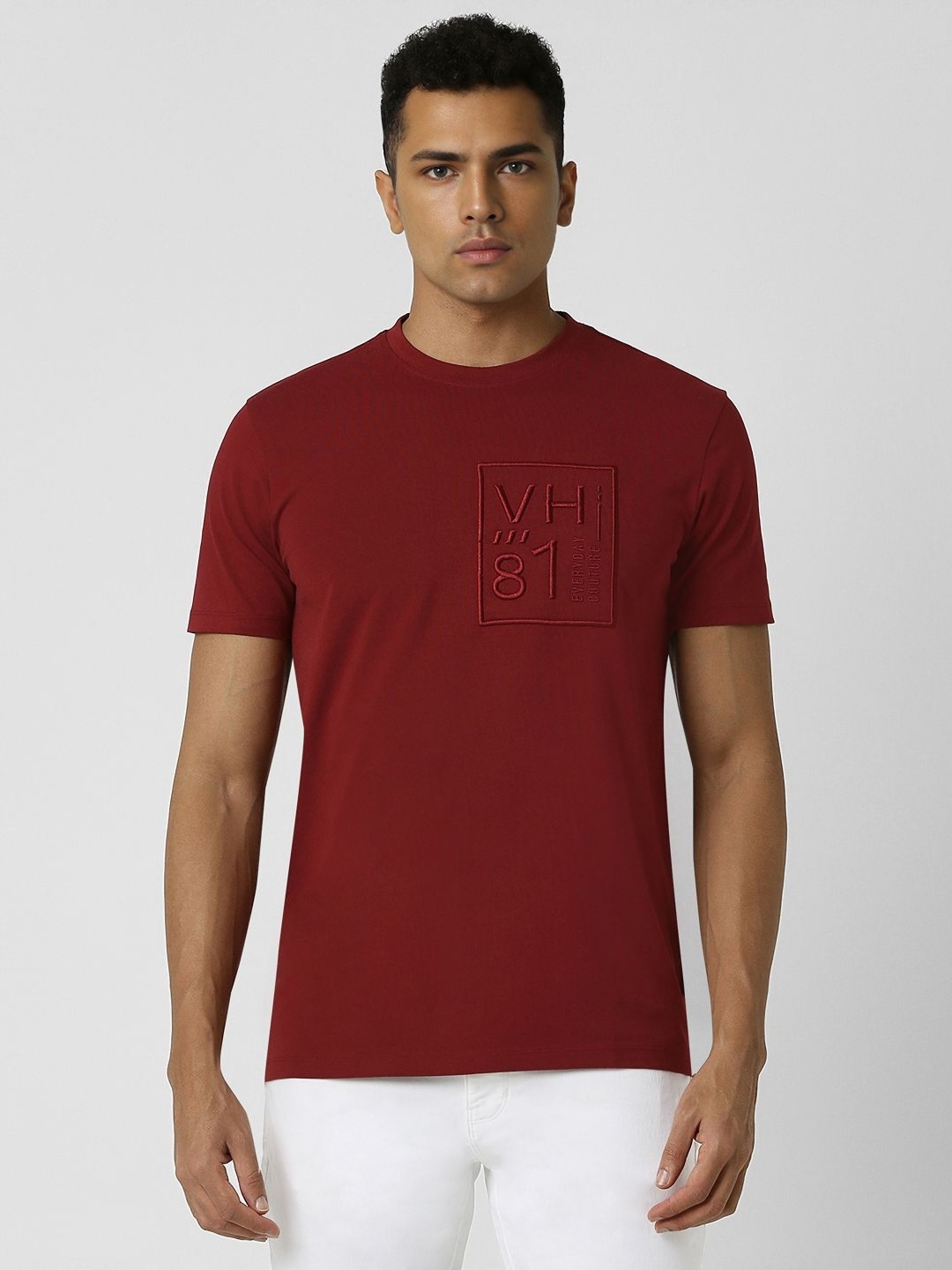 

VAN HEUSEN DENIM LABS Men Typography Printed Round Neck Cotton T-shirt, Maroon