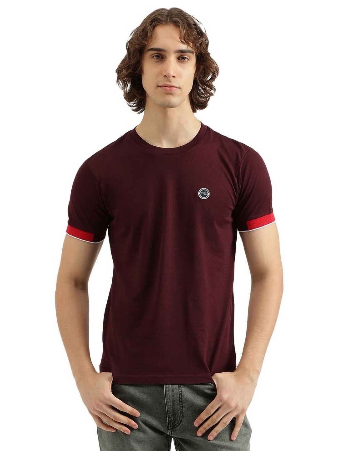 

United Colors of Benetton Men Solid Round Neck Pure Cotton T-shirt, Maroon