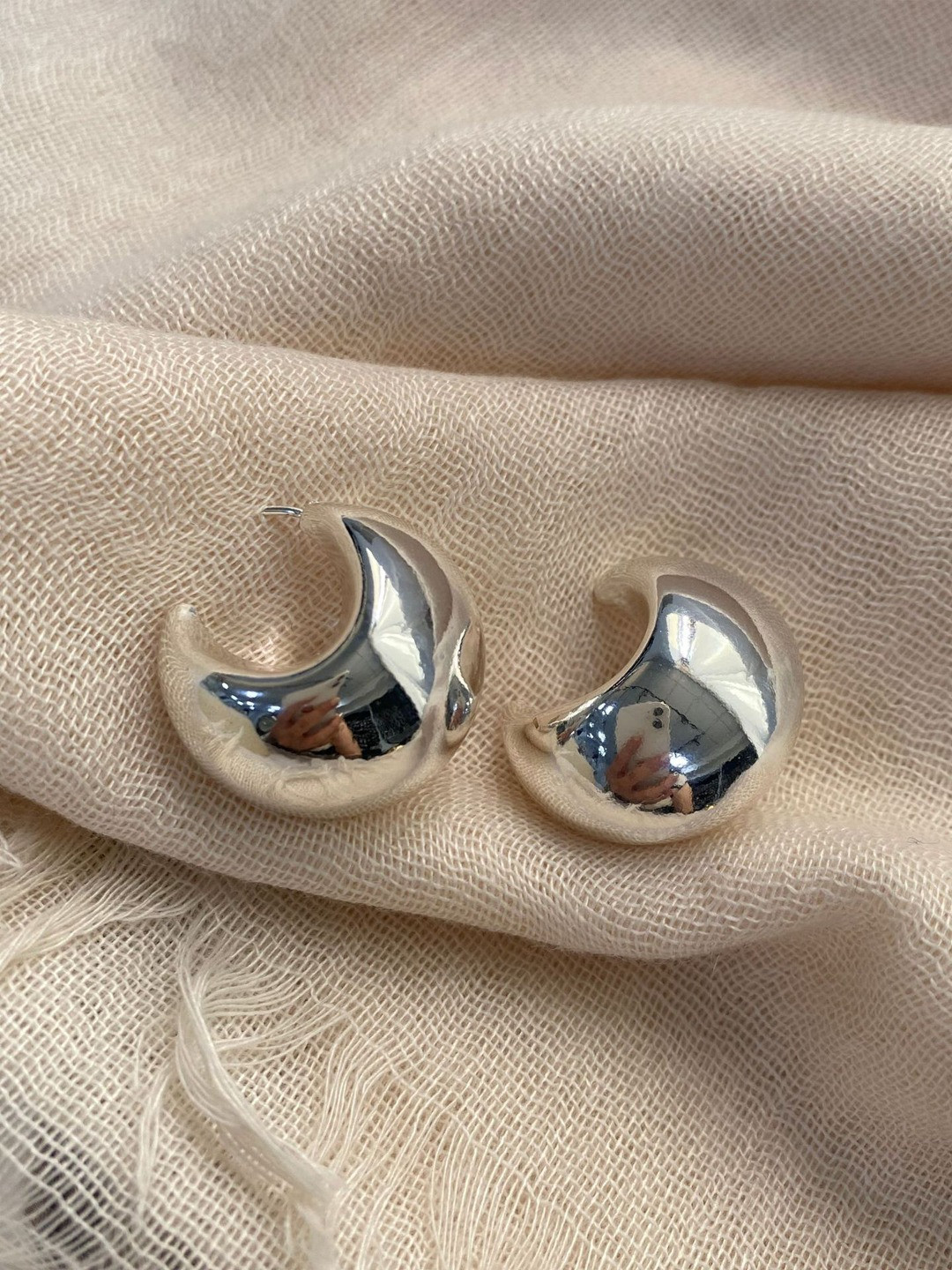 

VAGHBHATT Stainless Steel Silver Plated Classic Studs