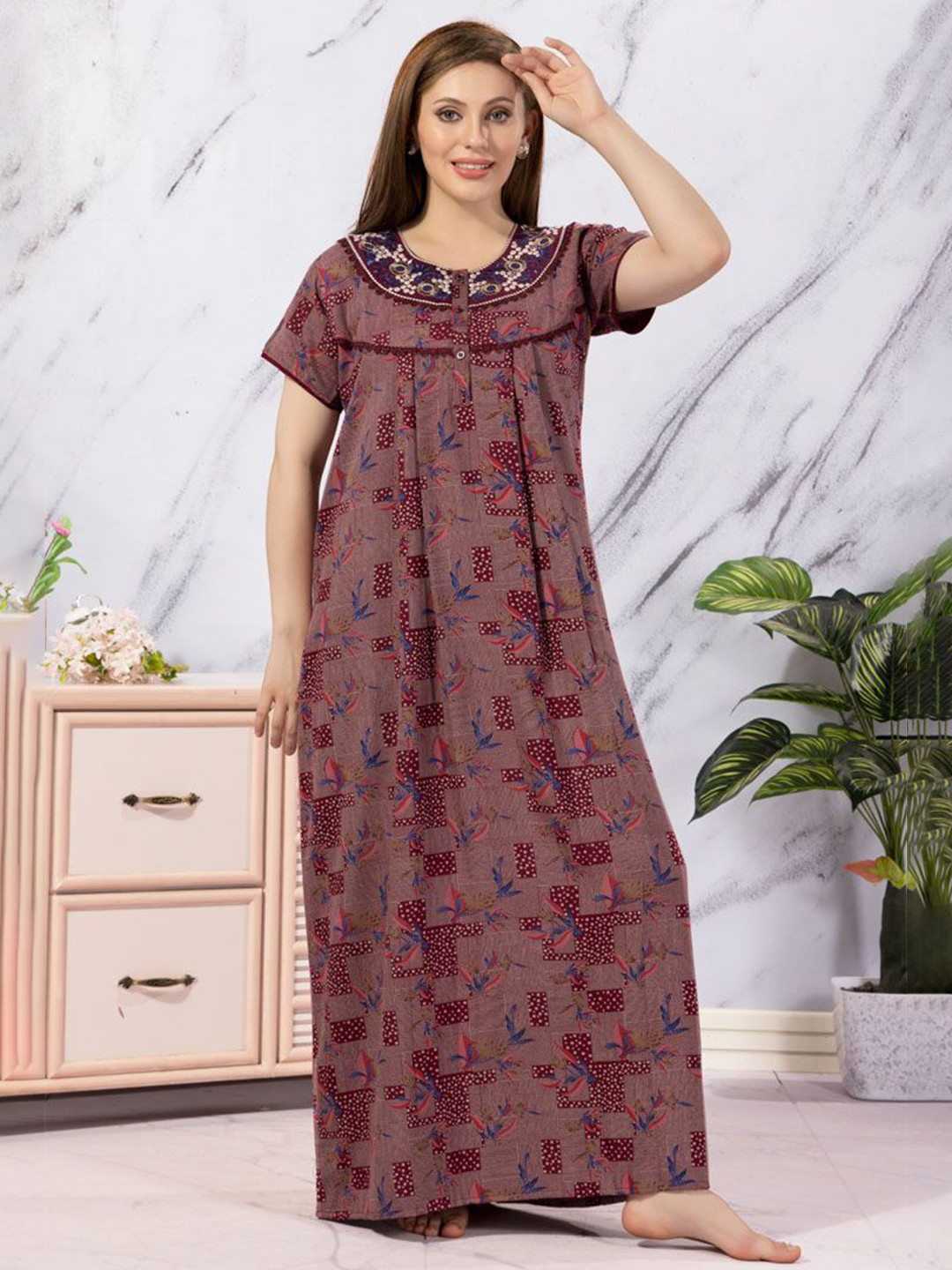 

Soulemo Women Printed Maxi Nightdress, Maroon