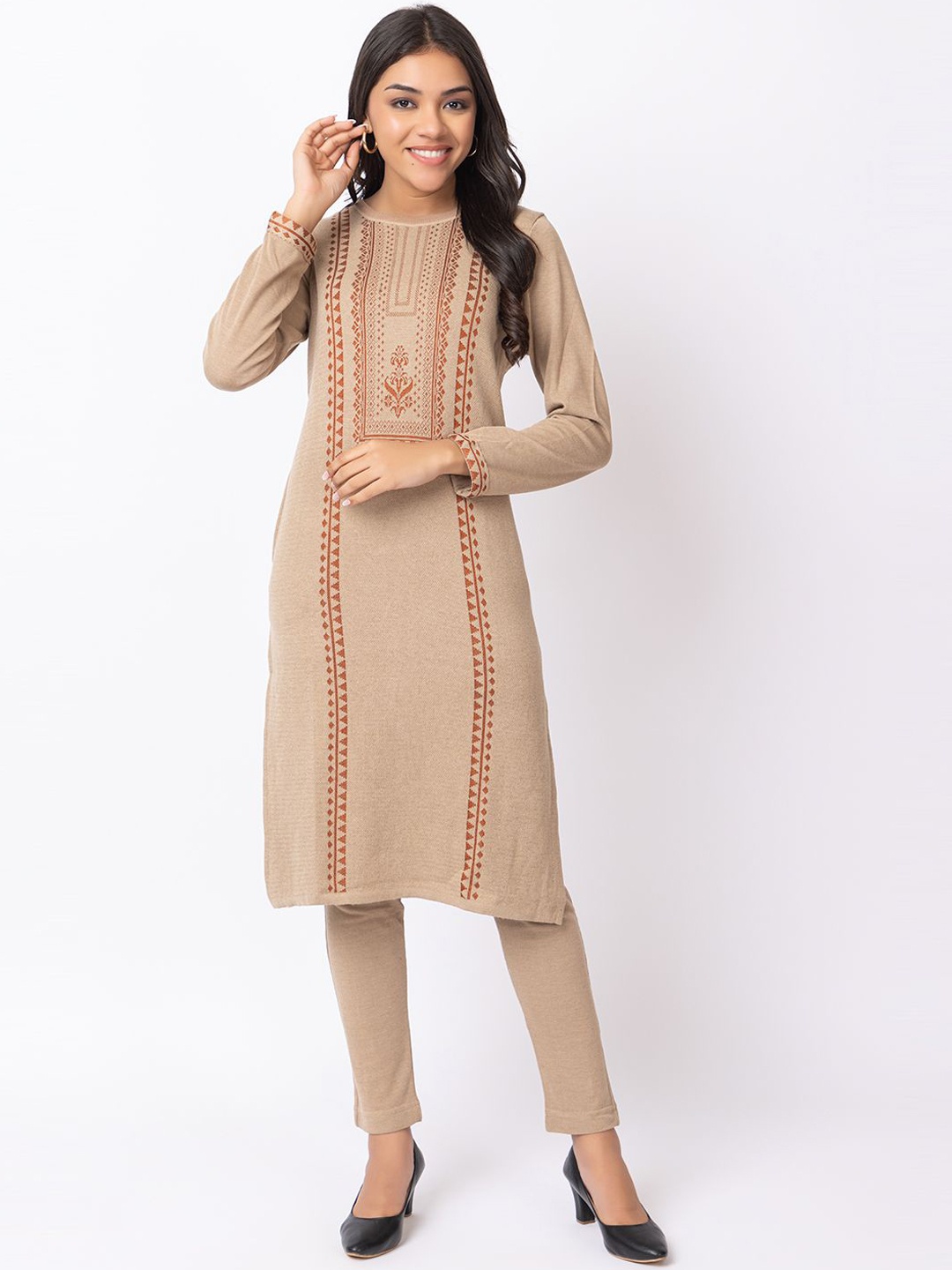 

KEIKO Geometric Woven Design Round Neck Jacquard Straight Kurta, Beige