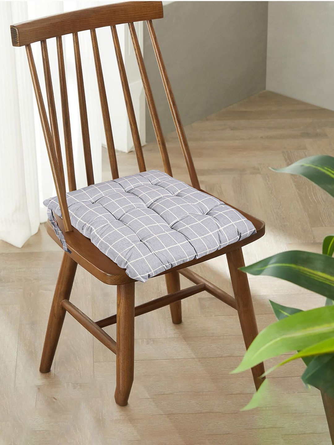 

Kuber Industries Grey & White 2 Pieces Checked Cotton Chair Pads
