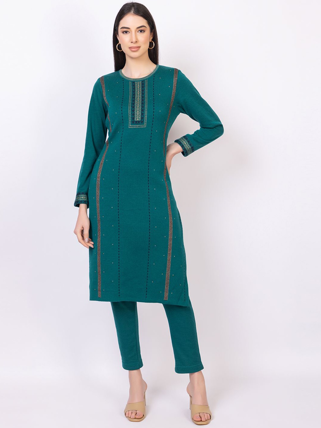 

KEIKO Striped Embroidered Thread Work Straight Kurta, Green