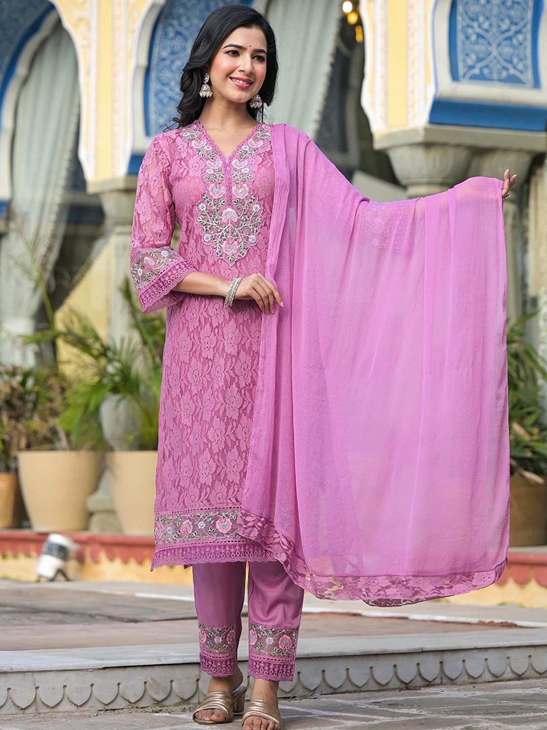 

KALINI Ethnic Motifs Embroidered Thread Work Kurta with Trousers & Dupatta, Lavender