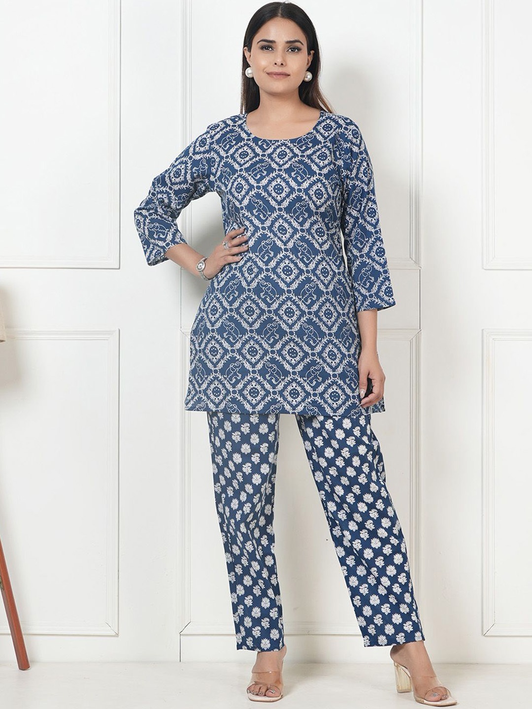 

Kaftanize Women Ethnic Motifs Printed Regular Pure Cotton Kurta With Trousers, Blue