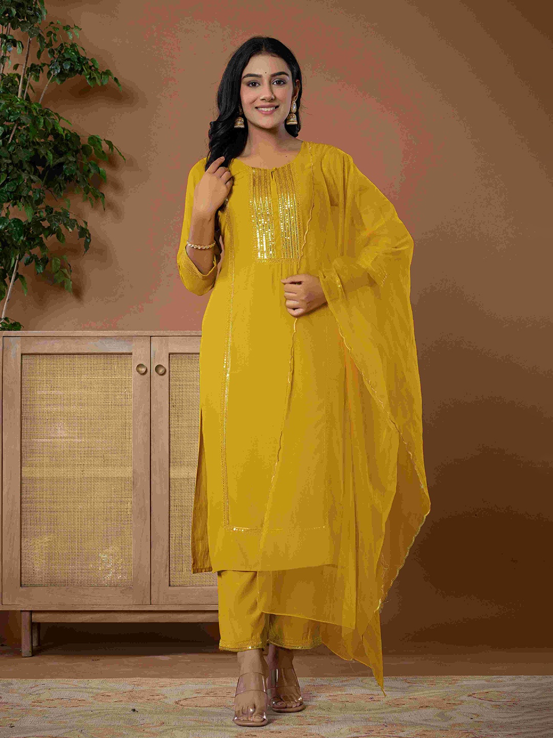 

Do Dhaage Floral Yoke Design Sequinned Keyhole Neck Straight Kurta With Trouser & Dupatta, Yellow