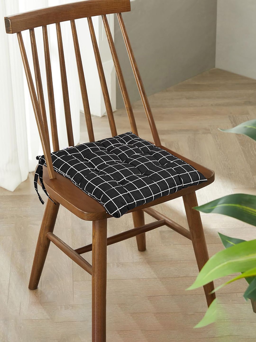 

Kuber Industries Black & Green 6 Pieces Checked Cotton Chair Pads