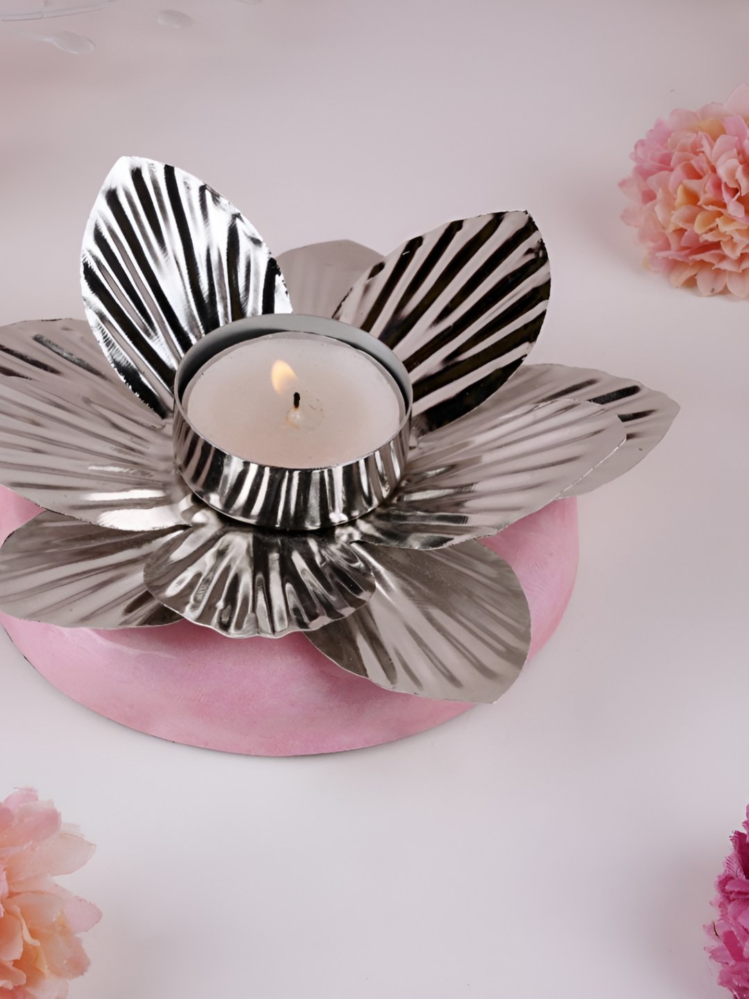 

THE HOME CO. Silver Toned Textured Marble Tea Light Candle Holder