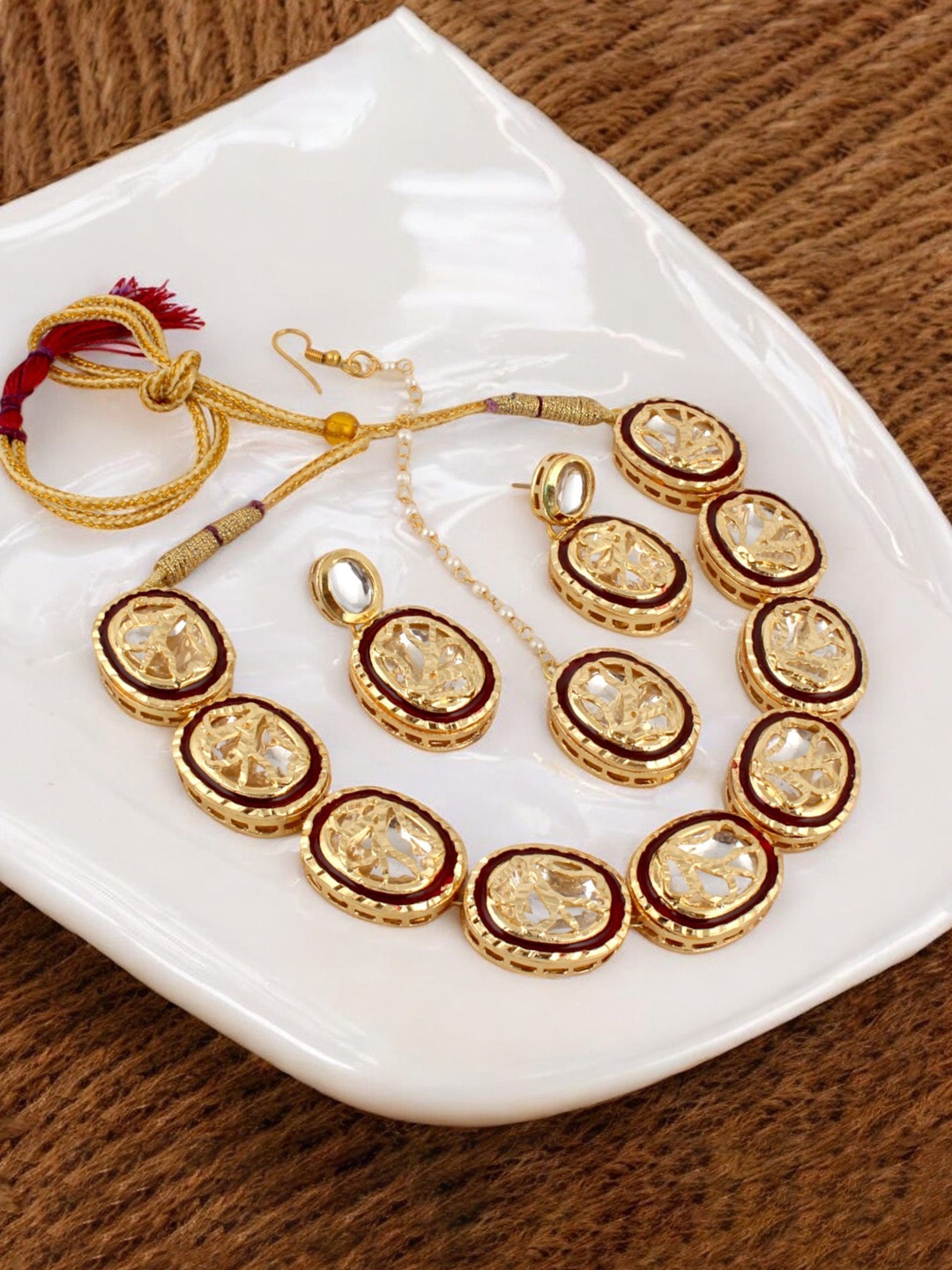 

LUCKY JEWELLERY 18k Gold Plated Uncut Kundan Studded Jewellery Set